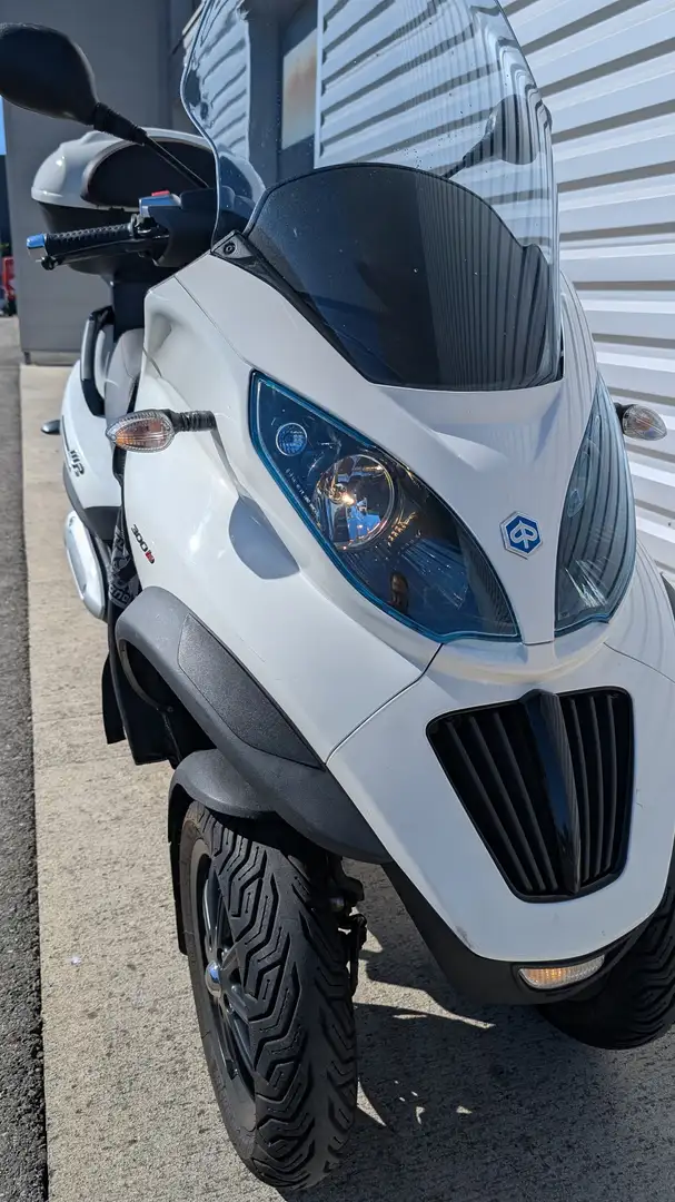 Piaggio MP3 300 Blanc - 2