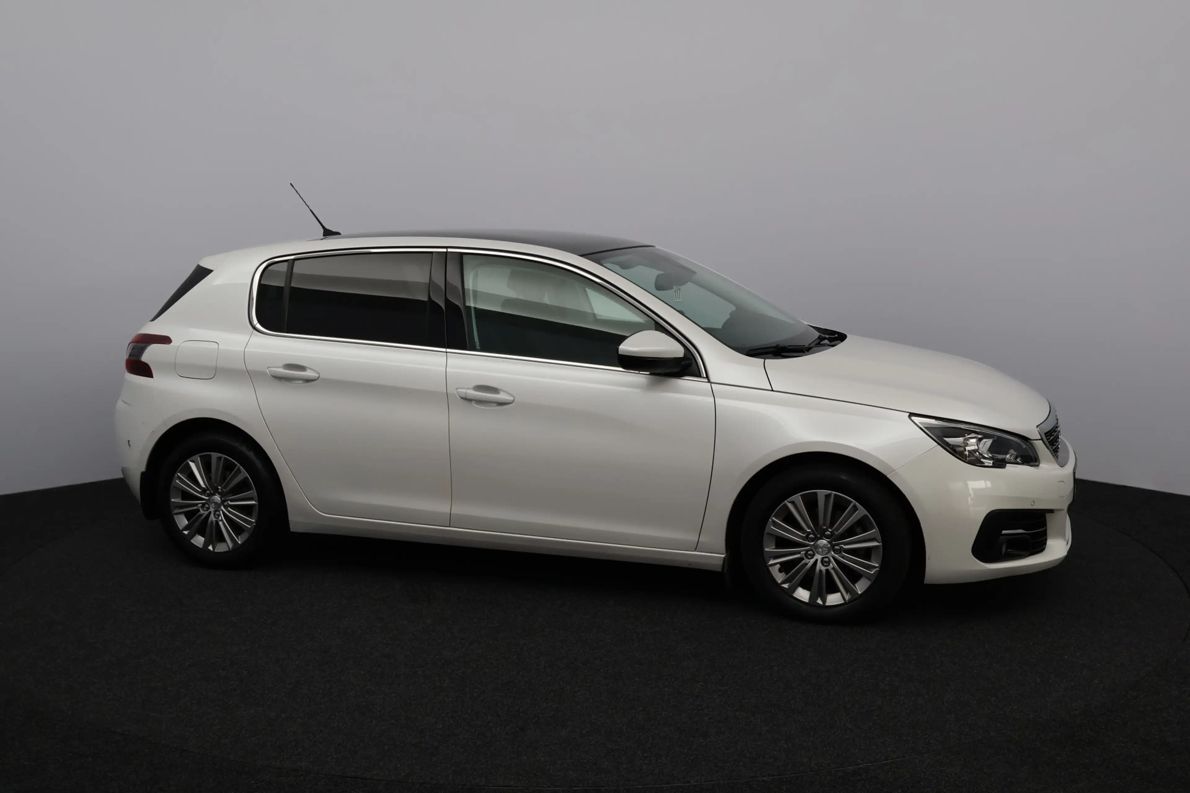 Peugeot 308 1.2 PureTech Allure /D-Riem Verv 89.000KM! /Apple — photo 10
