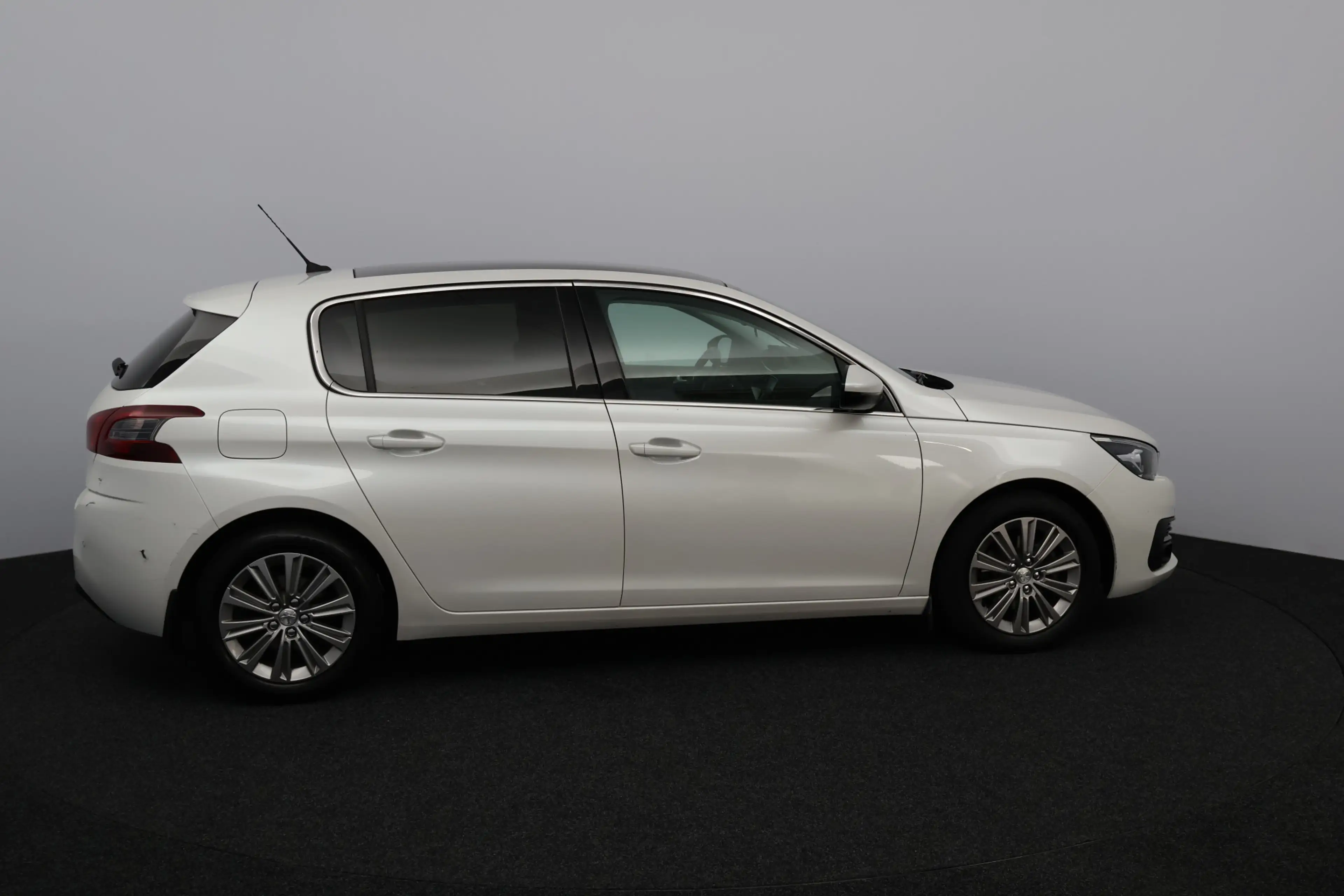 Peugeot 308 1.2 PureTech Allure /D-Riem Verv 89.000KM! /Apple — photo 11