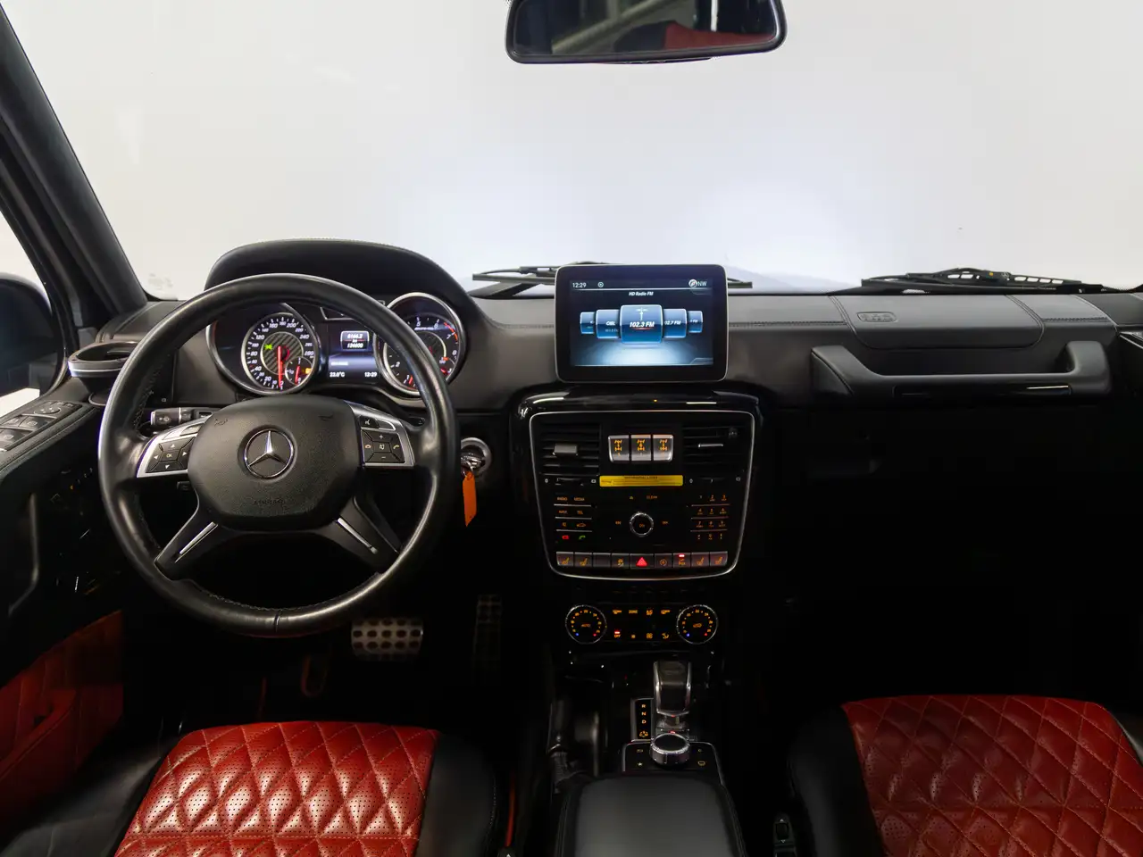 Mercedes-Benz G-Class снимка Mercedes-Benz G-Class