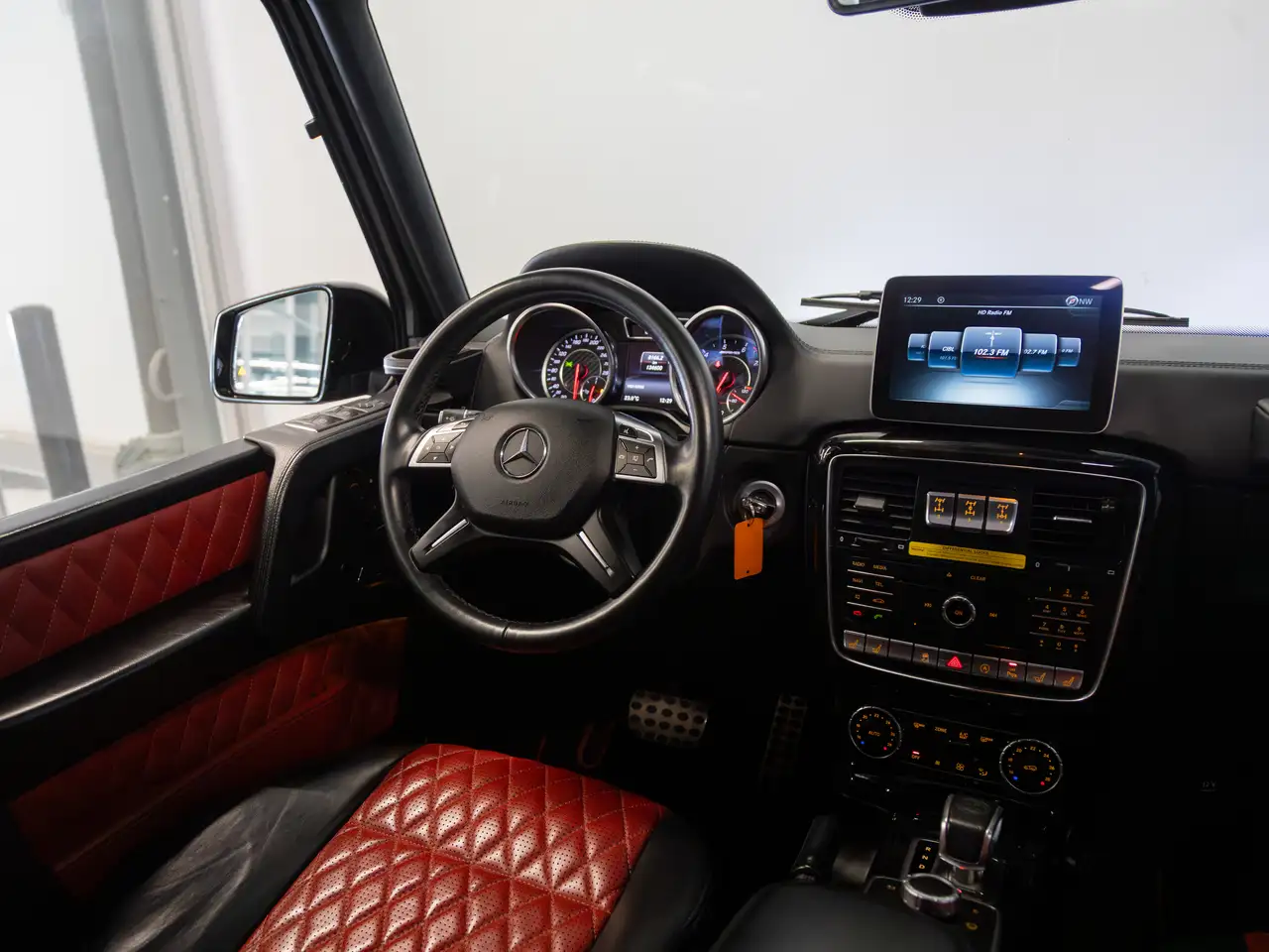 Mercedes-Benz G-Class снимка Mercedes-Benz G-Class