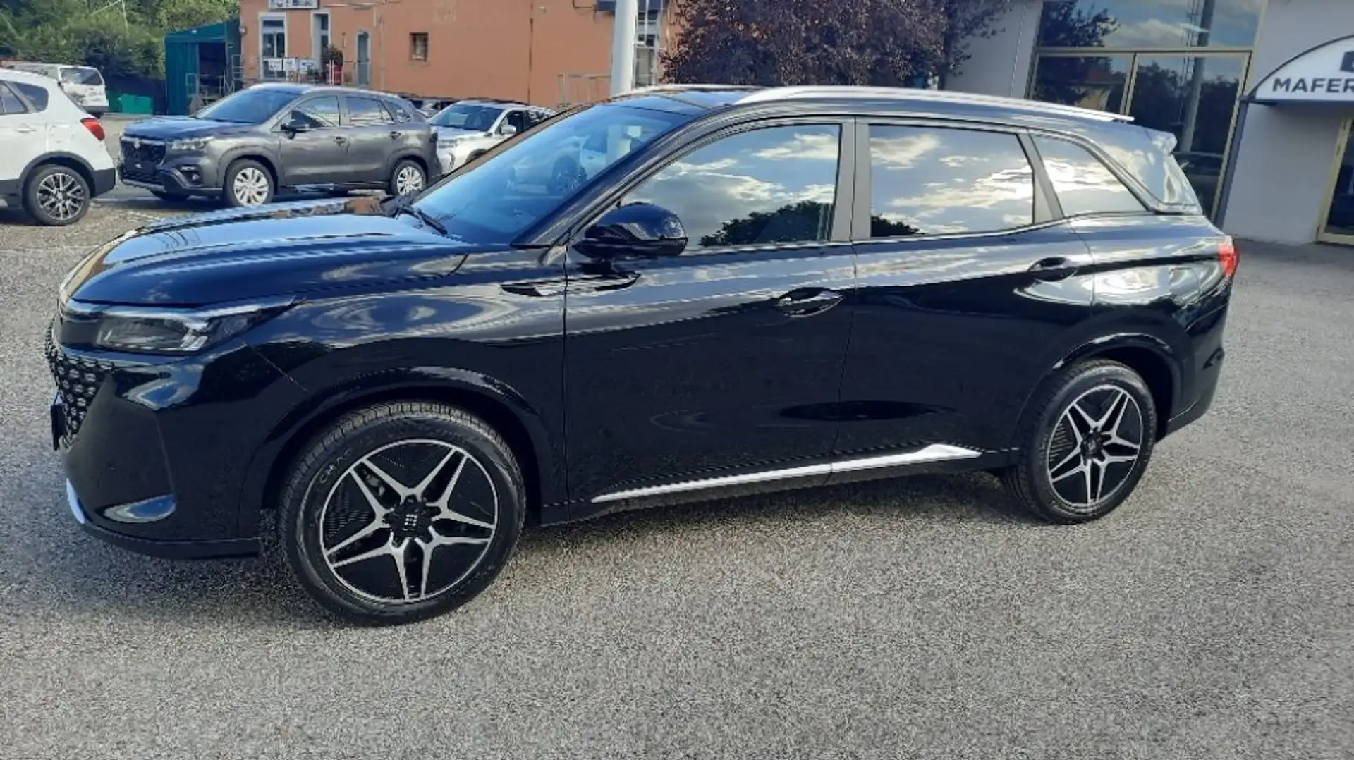 DFSK E5 E5 1.5 phev auto e-cvt Schwarz - 2