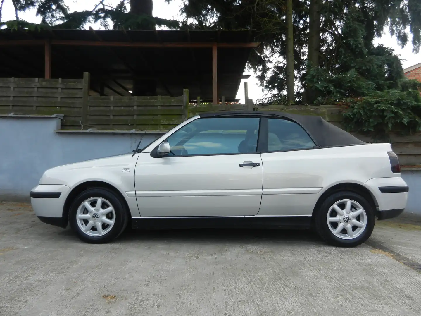Volkswagen Golf Cabriolet 1.6i Highline Automatique Argintiu - 2