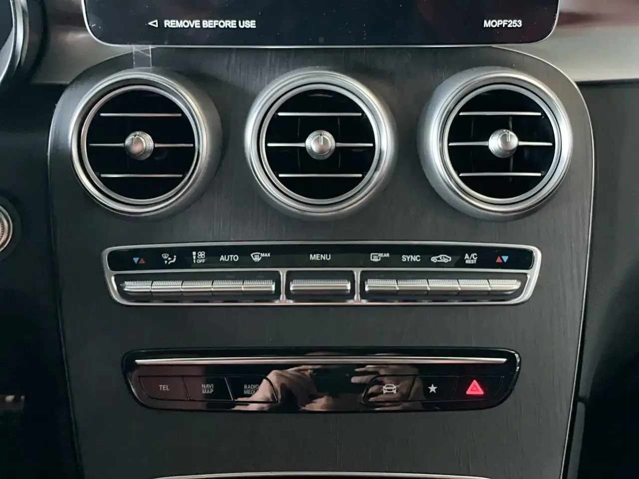 Mercedes-Benz GLC снимка Mercedes-Benz GLC
