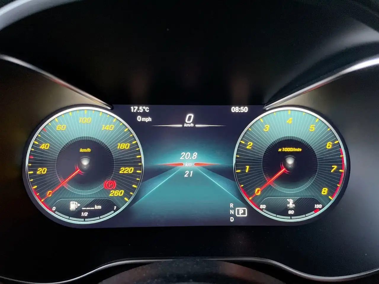 Mercedes-Benz GLC снимка Mercedes-Benz GLC