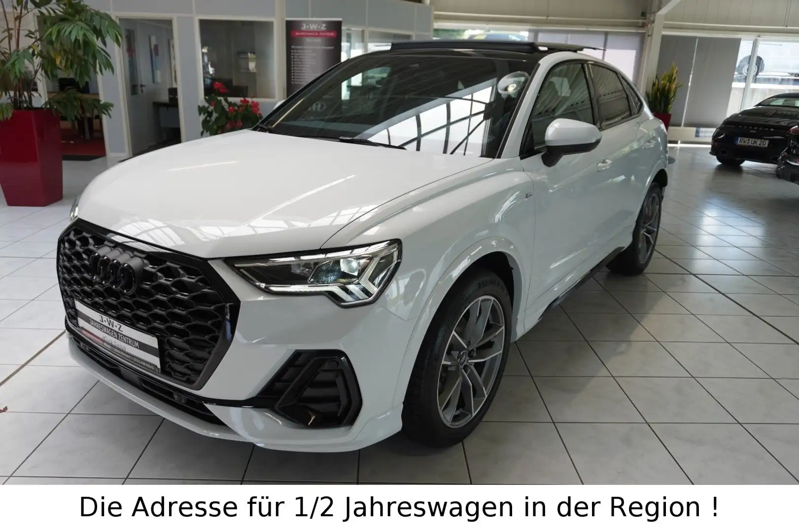 Audi Q3 Sportback 2xS-LINE 35 TFSI S-Tronic*AHK*PANO* Fehér - 1