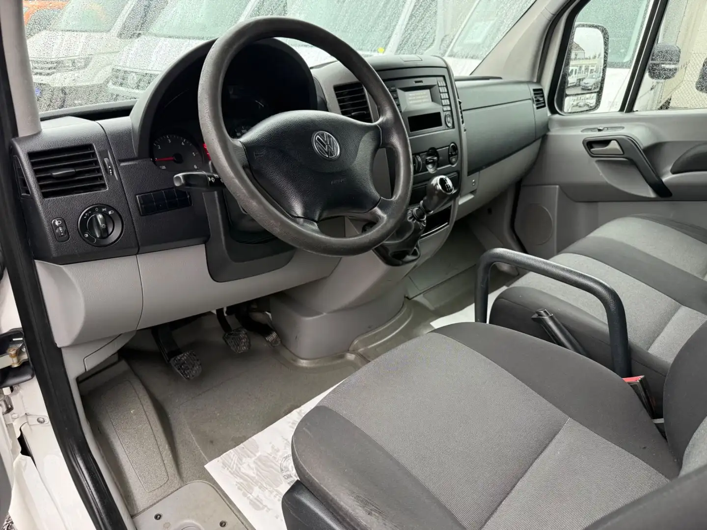 Volkswagen CRAFTER L1H1 AHK REGALSYSTEM VON BOTT DACHTRÄGER Weiß - 2