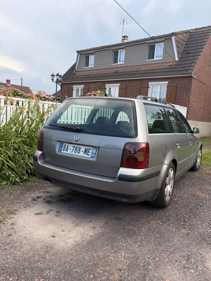 Volkswagen Passat 1.8T Confort, foto 2