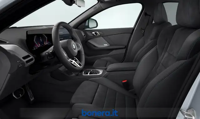 BMW 1 Series view 4