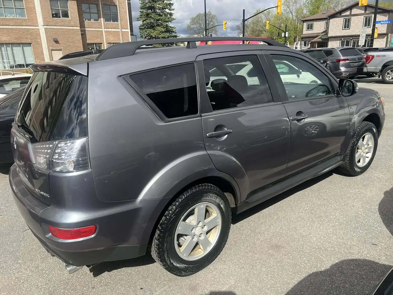 Mitsubishi Outlander снимка Mitsubishi Outlander