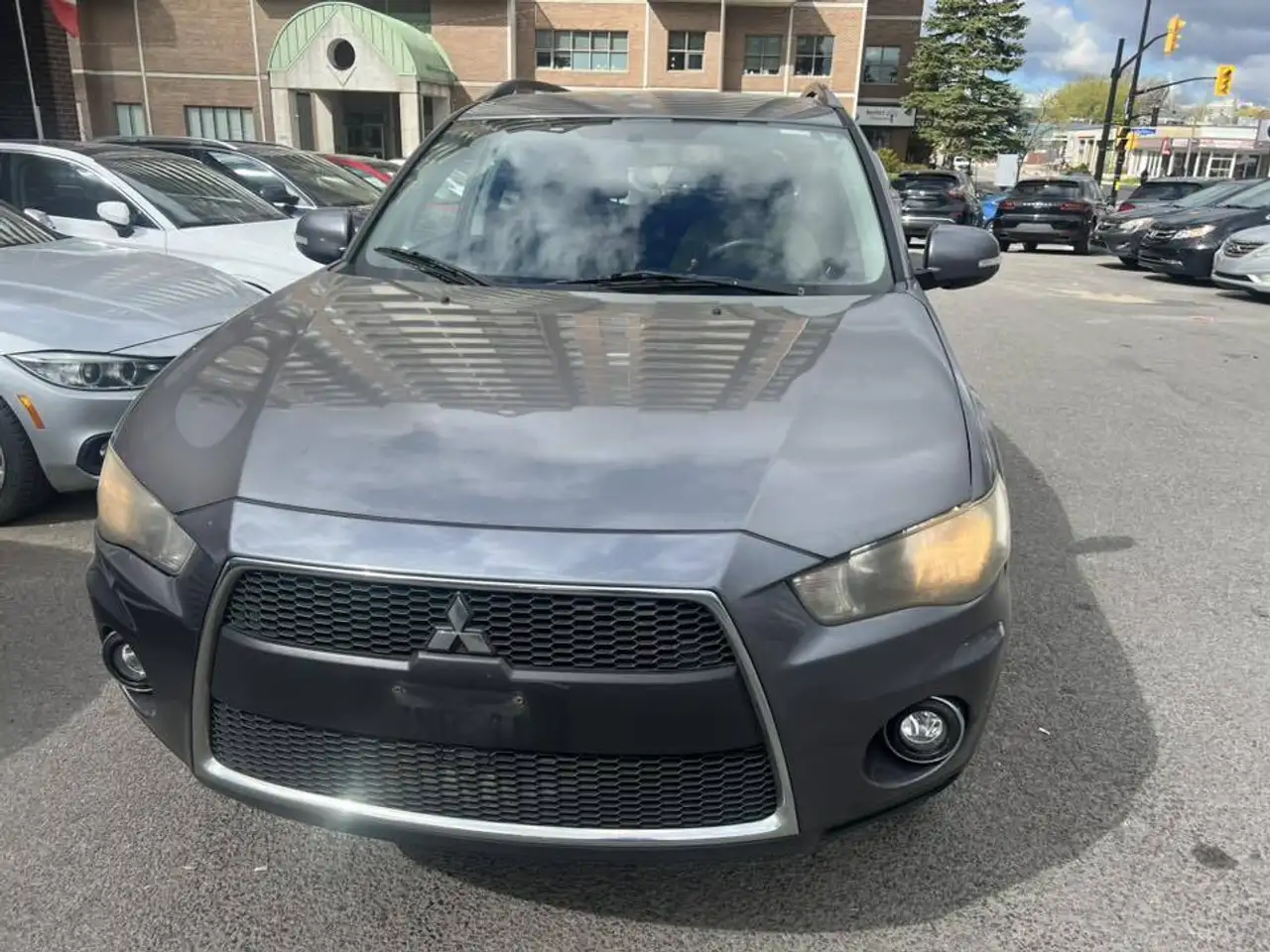 Mitsubishi Outlander снимка Mitsubishi Outlander