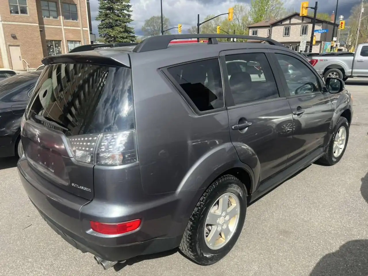 Mitsubishi Outlander снимка Mitsubishi Outlander