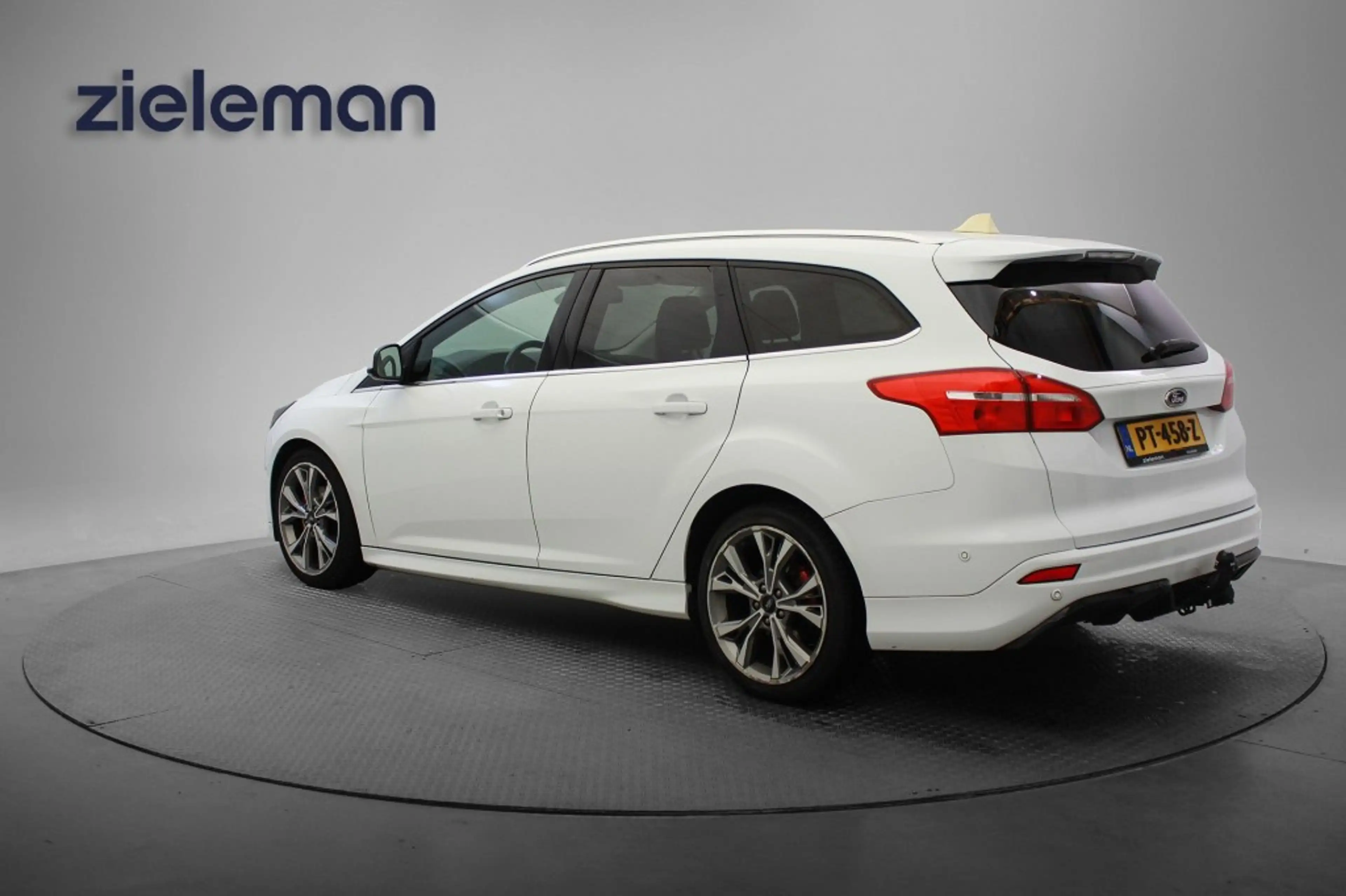 Ford Focus Wagon 1.0 Titanium - Carplay, navi, Clima, Stoelve — photo 3