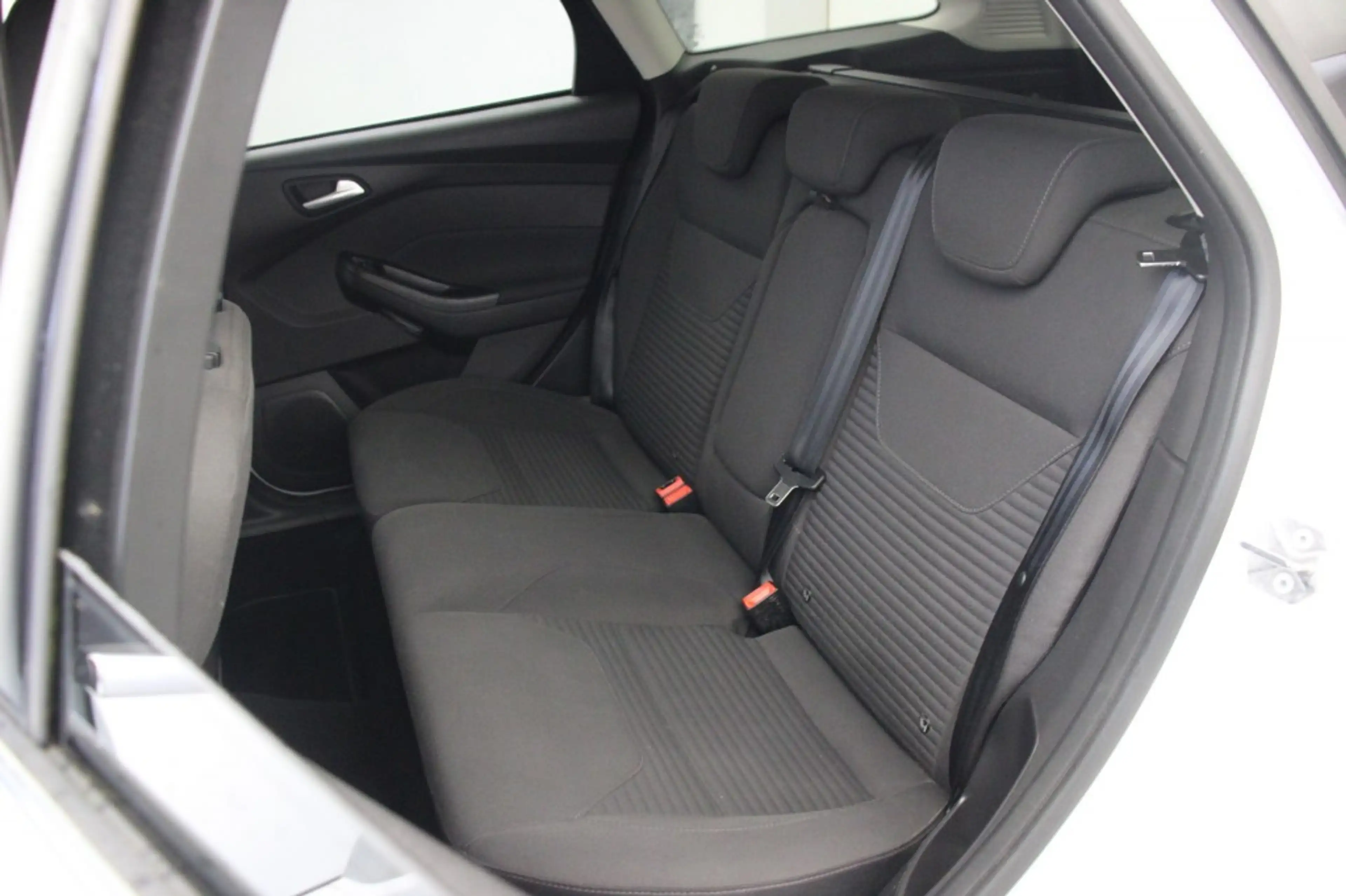Ford Focus Wagon 1.0 Titanium - Carplay, navi, Clima, Stoelve — photo 11