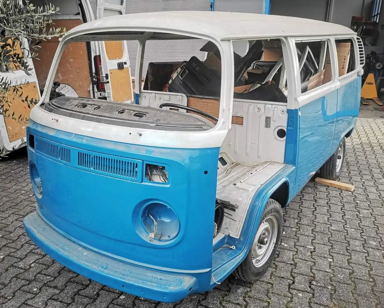 Volkswagen T2 Blauw - 1