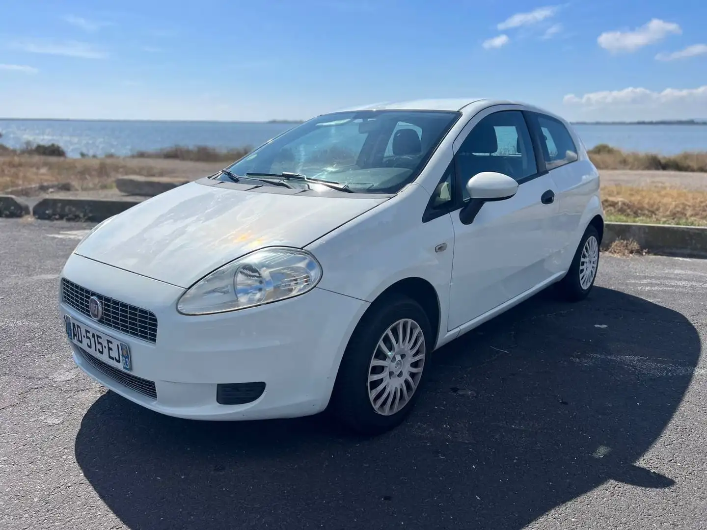 Fiat Grande Punto GRANDE PUNTO 1.2 8V 65 DYNAMIC (KIT NOVETUD) Weiß - 1