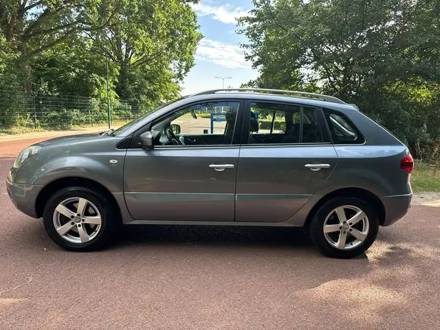 Renault Koleos view 3