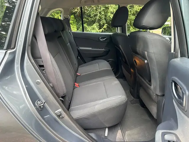 Renault Koleos view 16