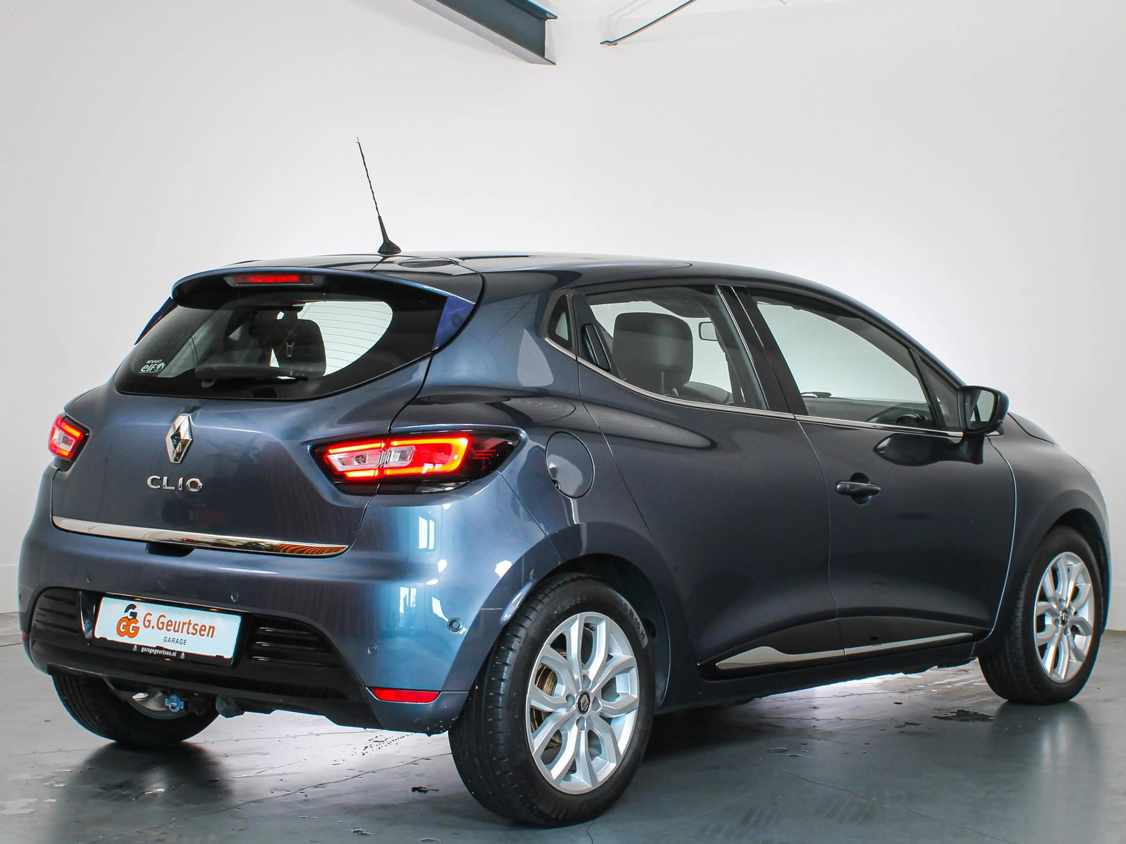 Renault Clio 0.9 TCe Intens Trekhaak, Navigatie, LED koplampen, — photo 2