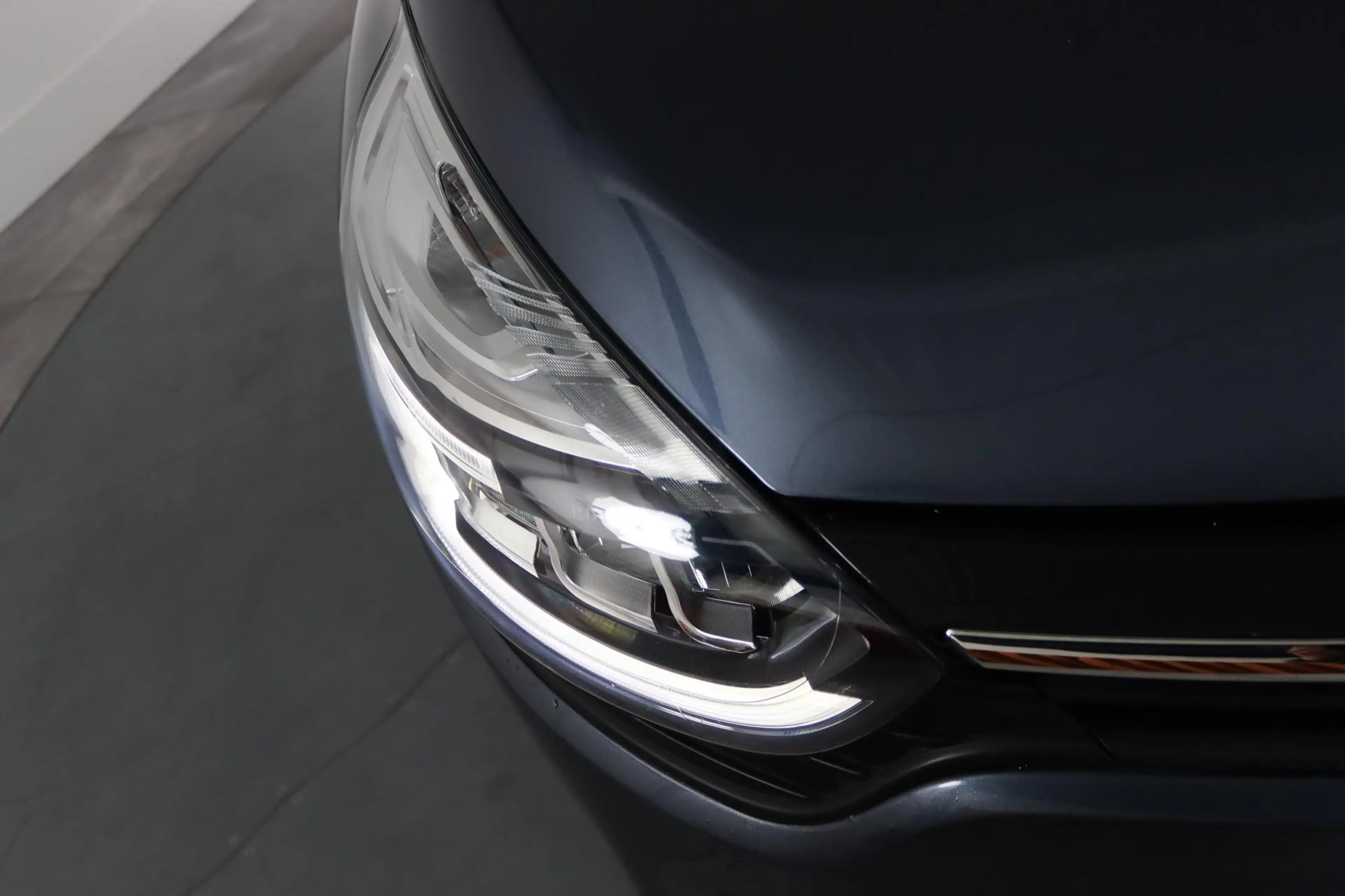 Renault Clio 0.9 TCe Intens Trekhaak, Navigatie, LED koplampen, — photo 8