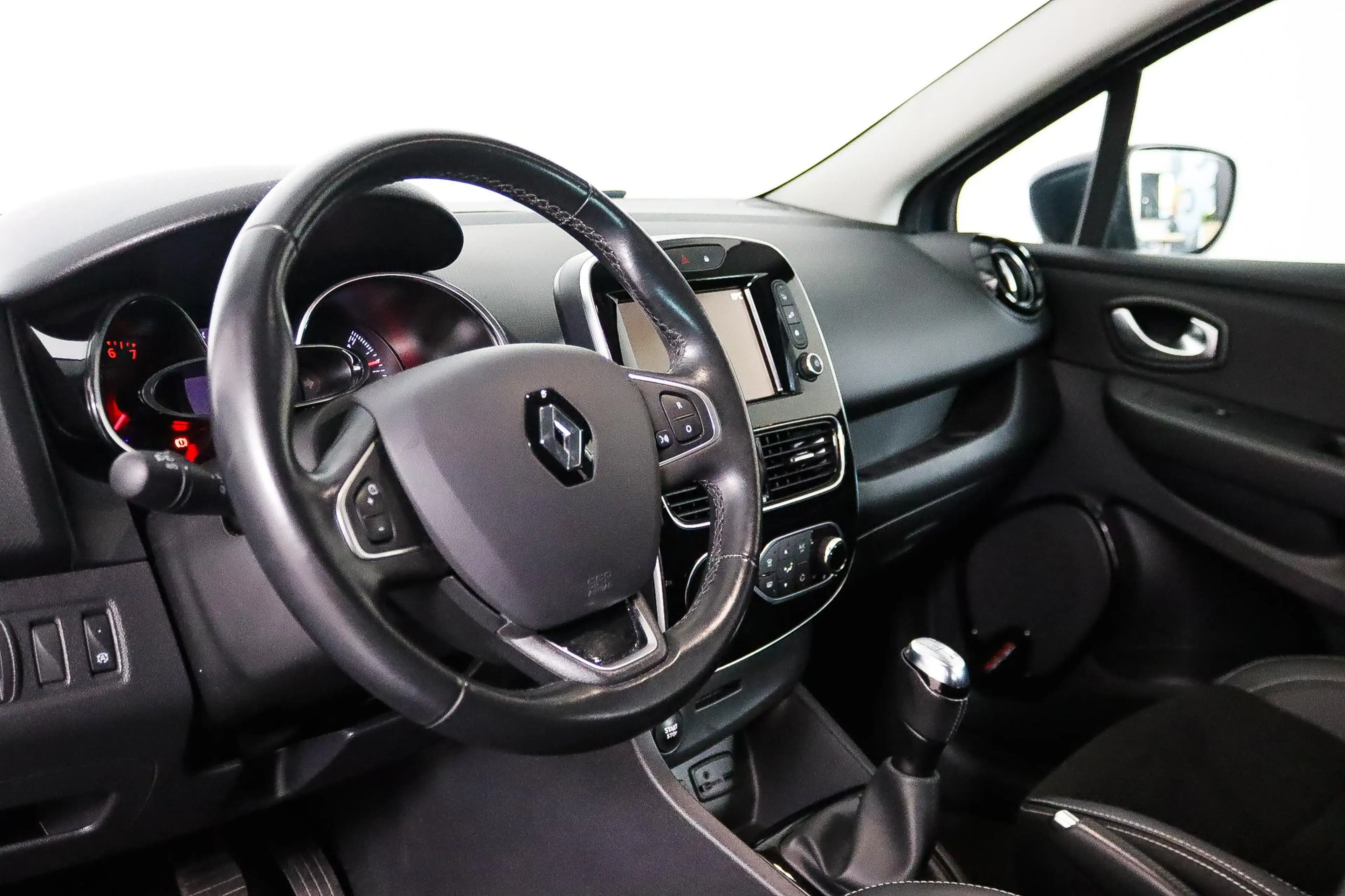 Renault Clio 0.9 TCe Intens Trekhaak, Navigatie, LED koplampen, — photo 21