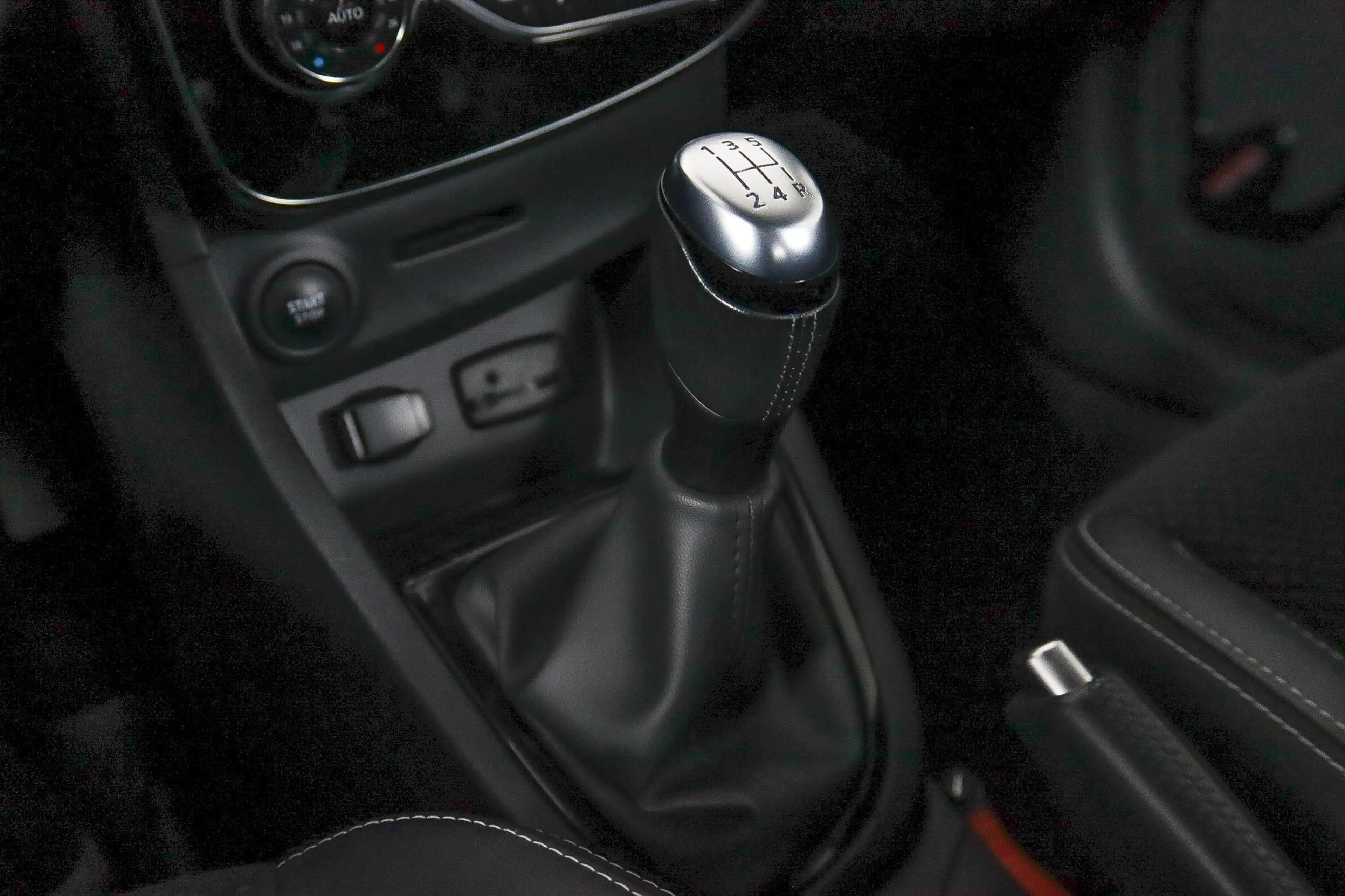 Renault Clio 0.9 TCe Intens Trekhaak, Navigatie, LED koplampen, — photo 38