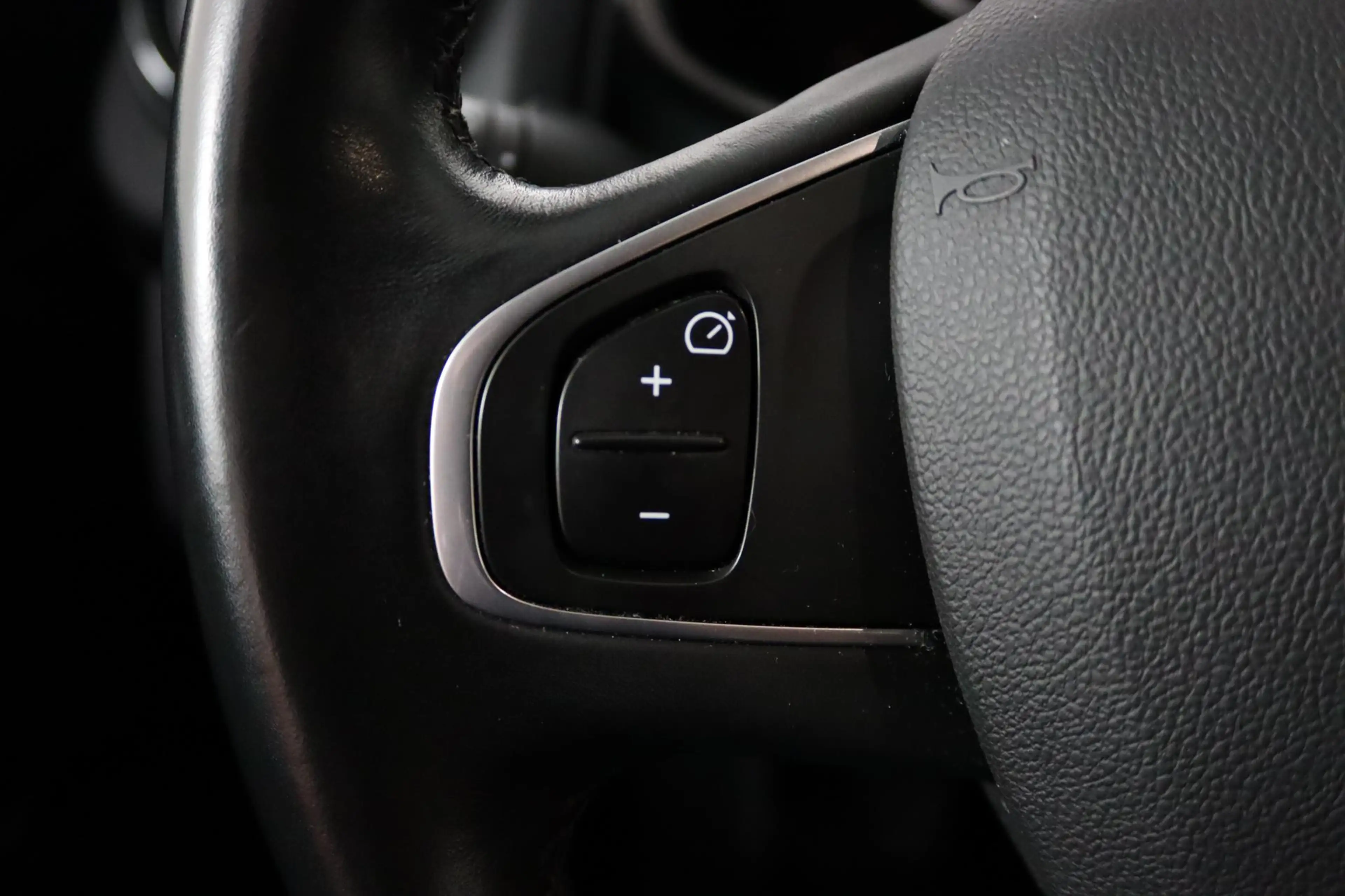 Renault Clio 0.9 TCe Intens Trekhaak, Navigatie, LED koplampen, — photo 28