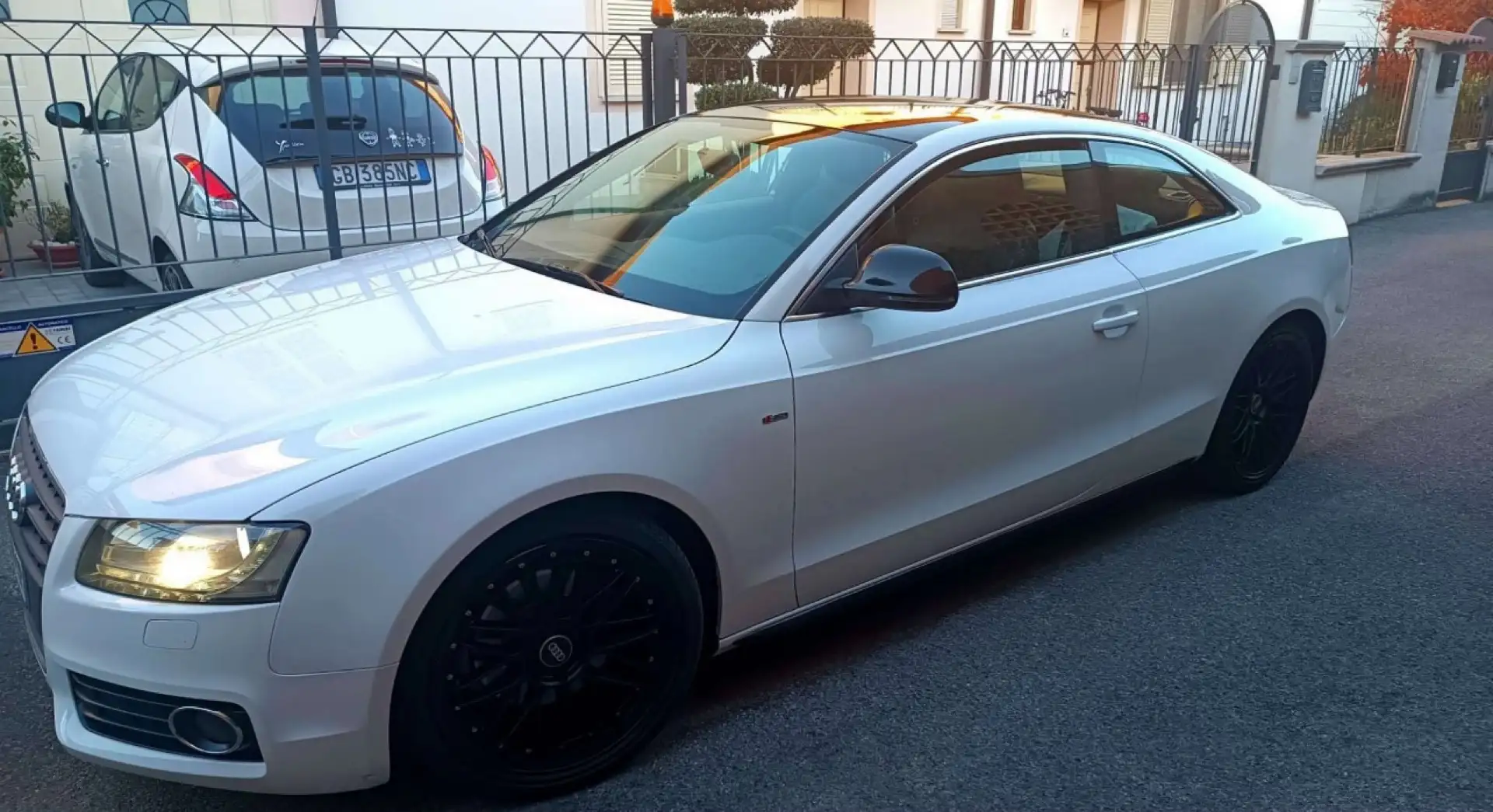 Audi A5 Coupe 2.0 tfsi Ambition - 2
