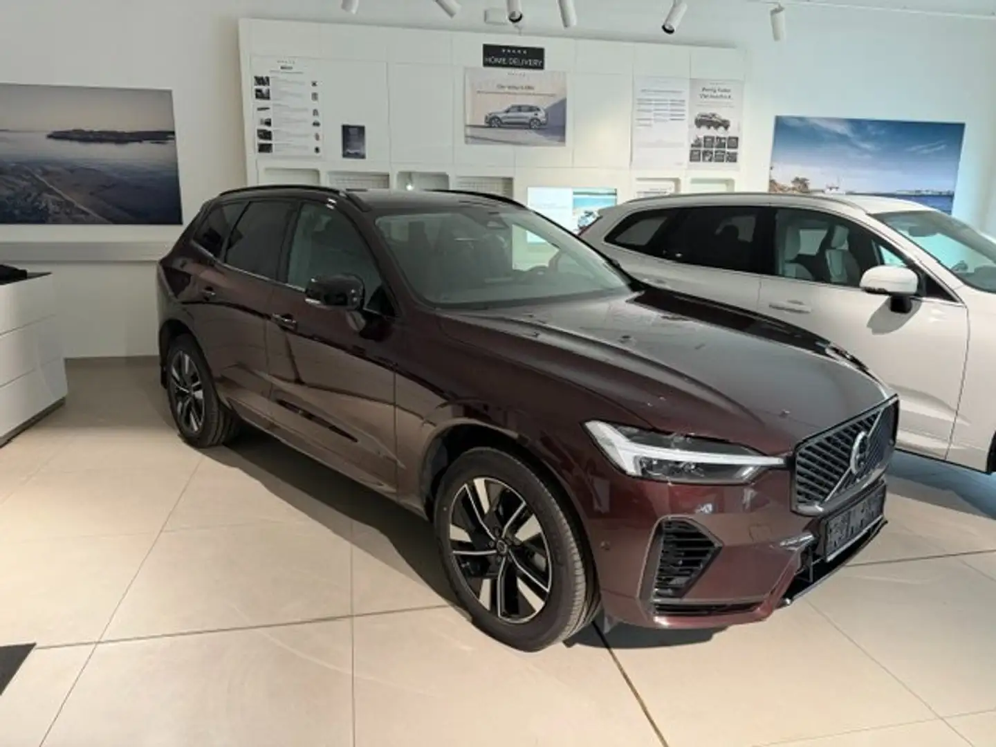 Volvo XC60 XC60 T6 AWD PHEV 18,8kWh Plus Dark *29.000km* Rot - 1