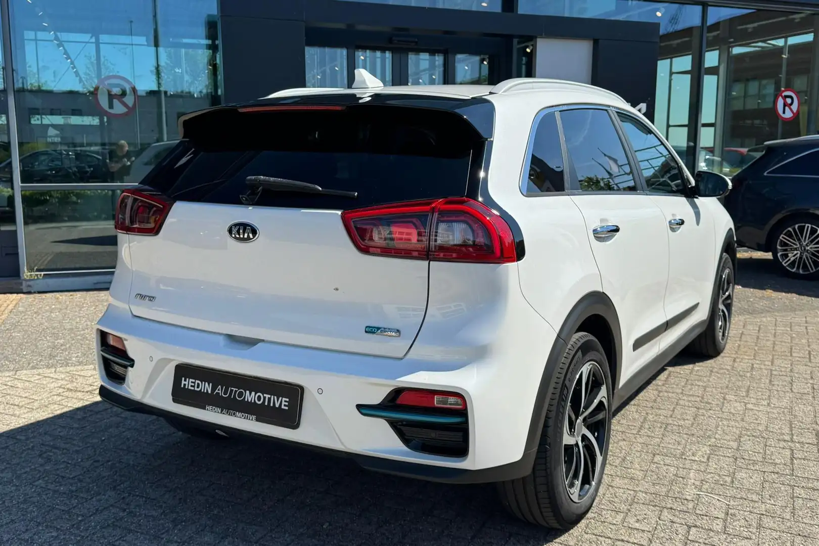 Kia e-Niro ExecutiveLine 64 kWh | Navigatie | Camera | Leder Bianco - 2