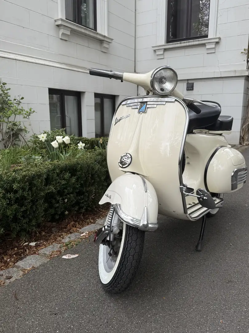 Vespa Primavera - 1