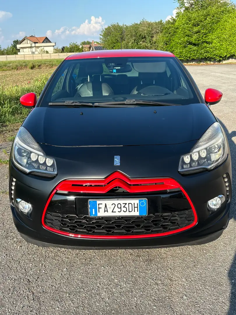 Citroen DS3 DS3 1.6 bluehdi Sport Chic 120cv Černá - 1