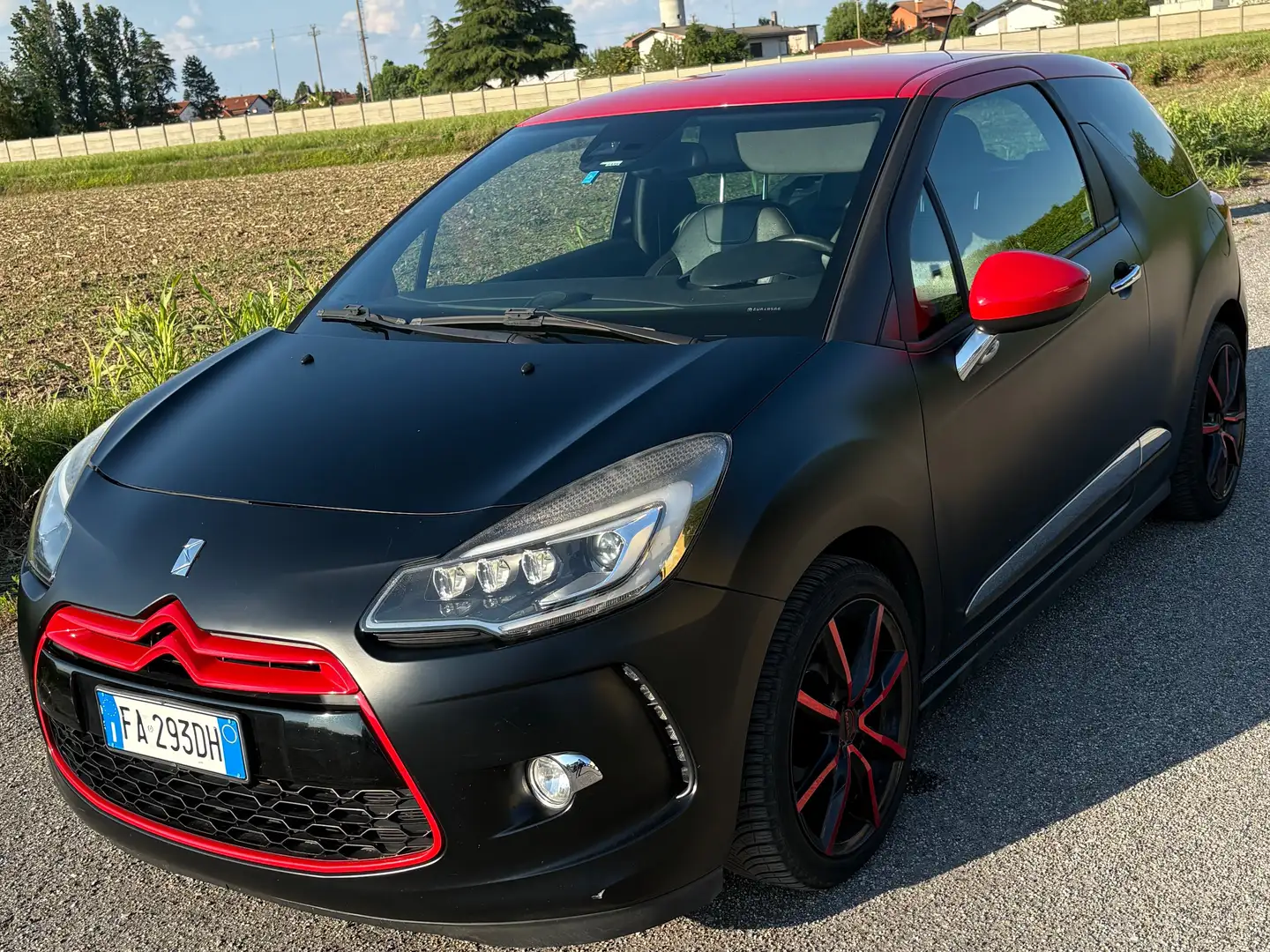 Citroen DS3 DS3 1.6 bluehdi Sport Chic 120cv Černá - 2