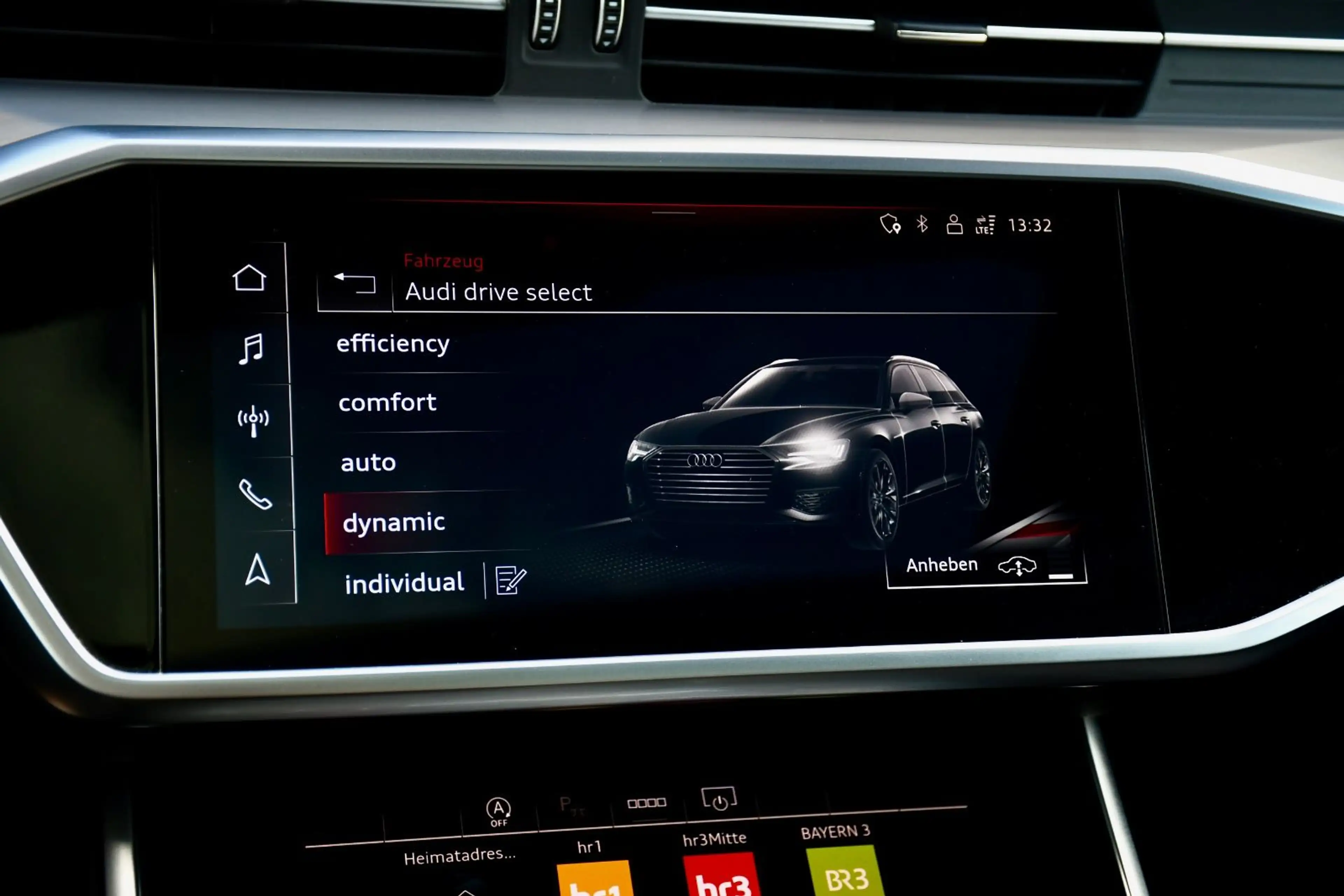 Audi S6 Av. quattro ACC AHK Pano Stndhzg B&O 4xSitzh — photo 14