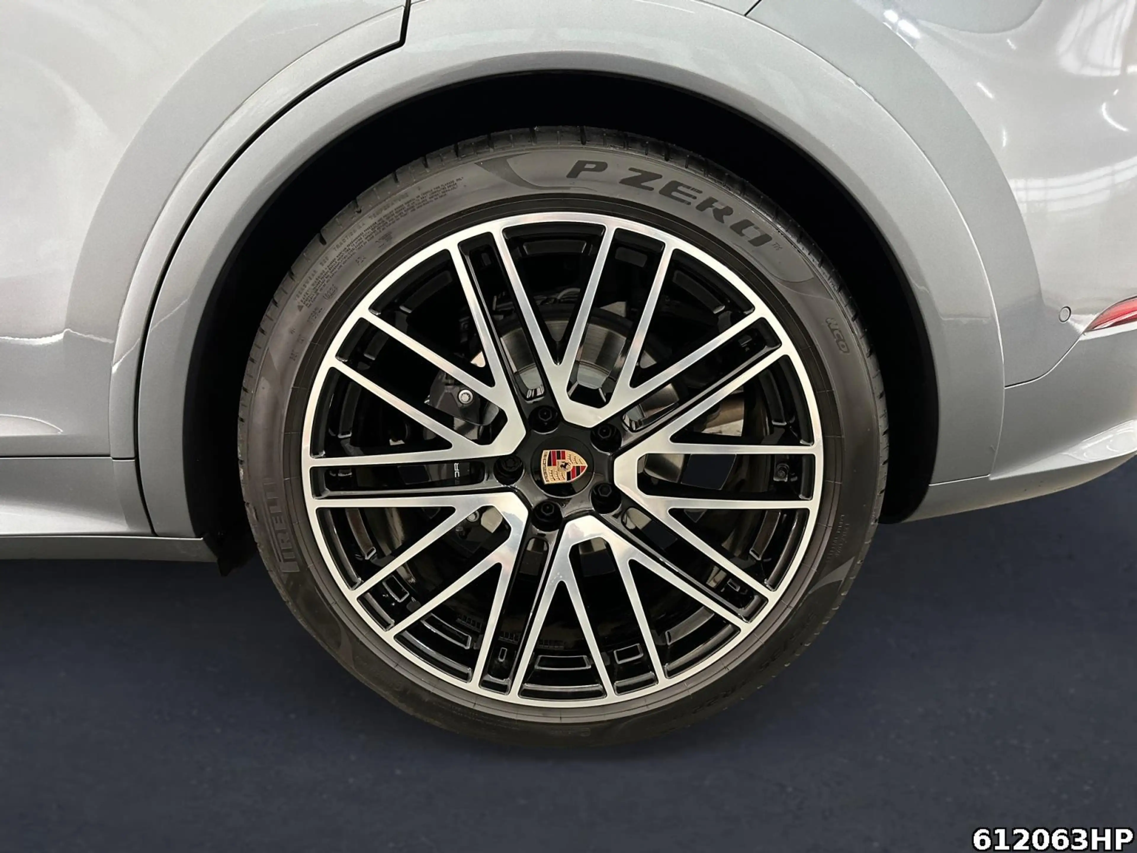 Porsche Cayenne Black Edition Head-up Standheizung 21" — photo 5