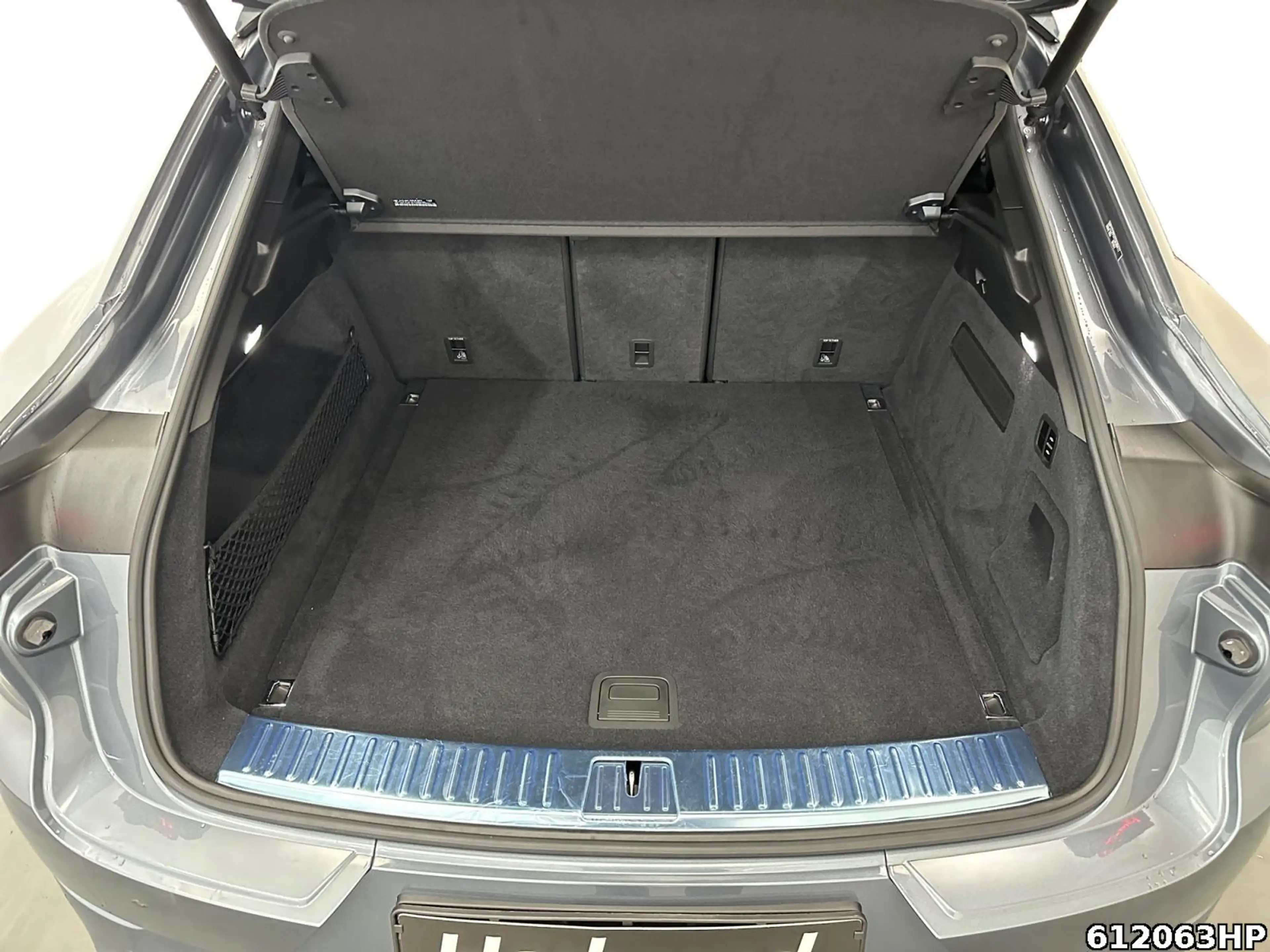 Porsche Cayenne Black Edition Head-up Standheizung 21" — photo 6