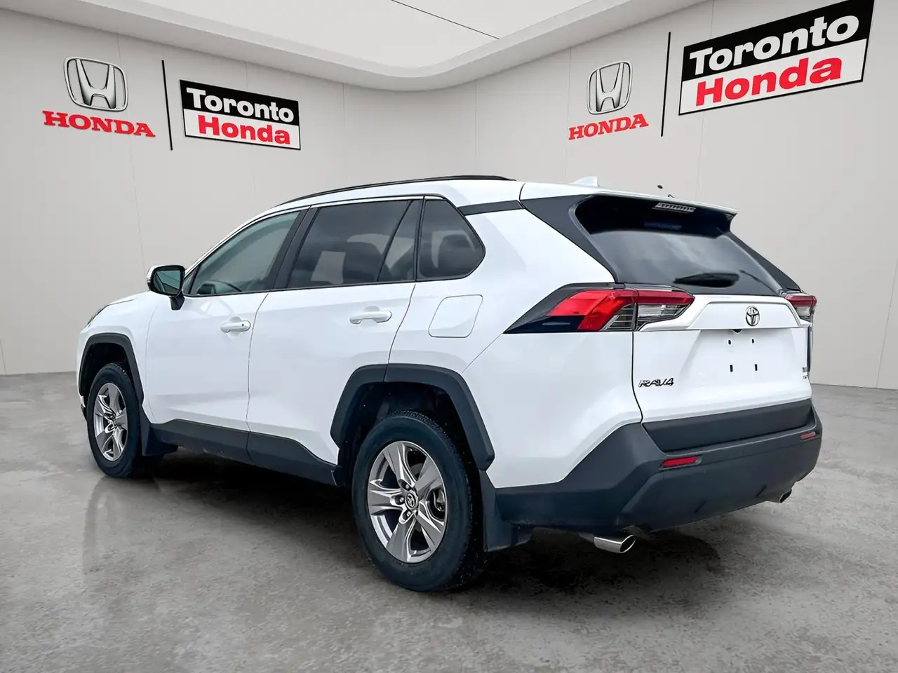 Toyota RAV 4 снимка Toyota RAV 4