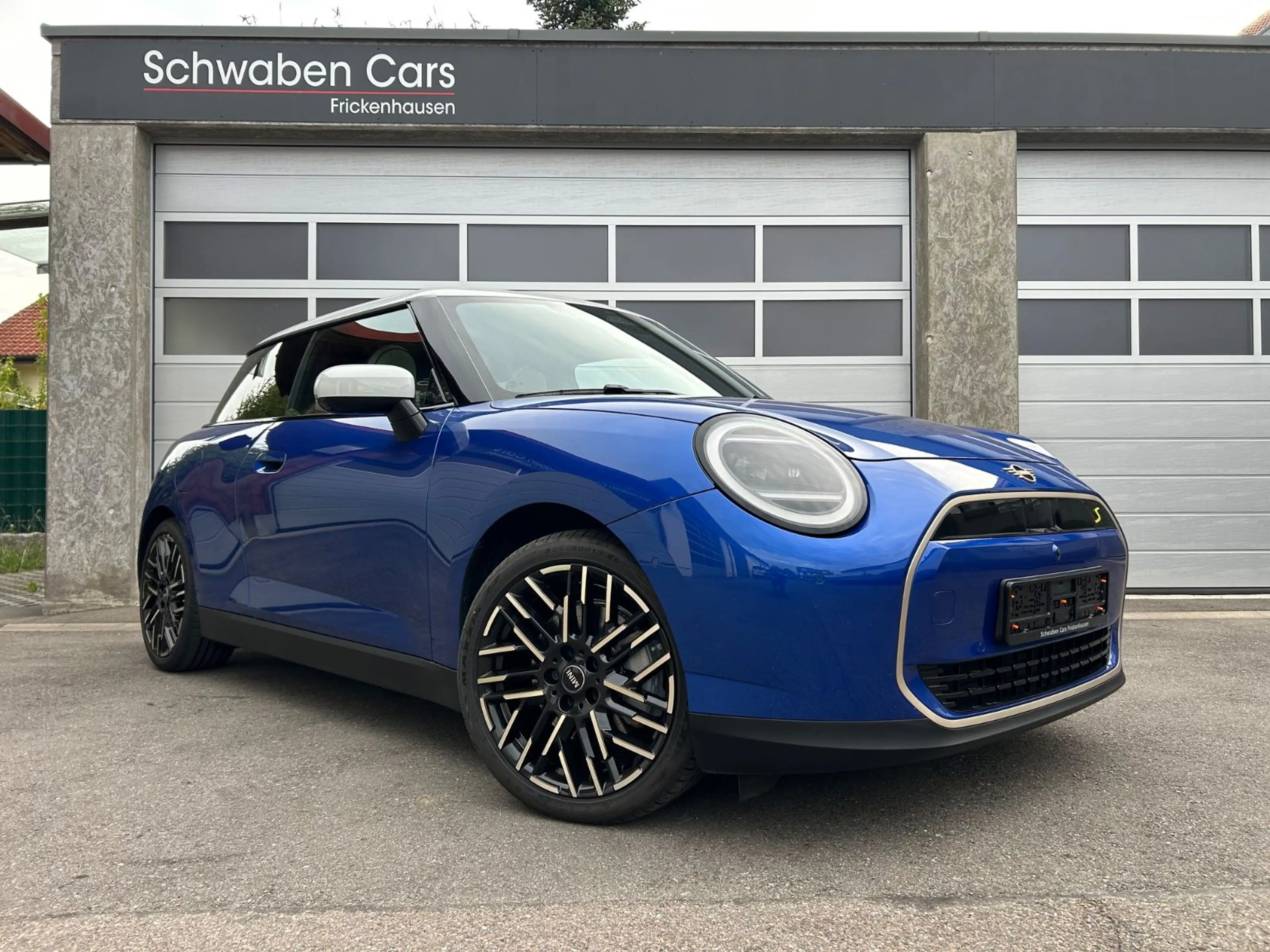 MINI Cooper SE FAVOURED XL HUD H&K ACC Pano Kamera — photo 10