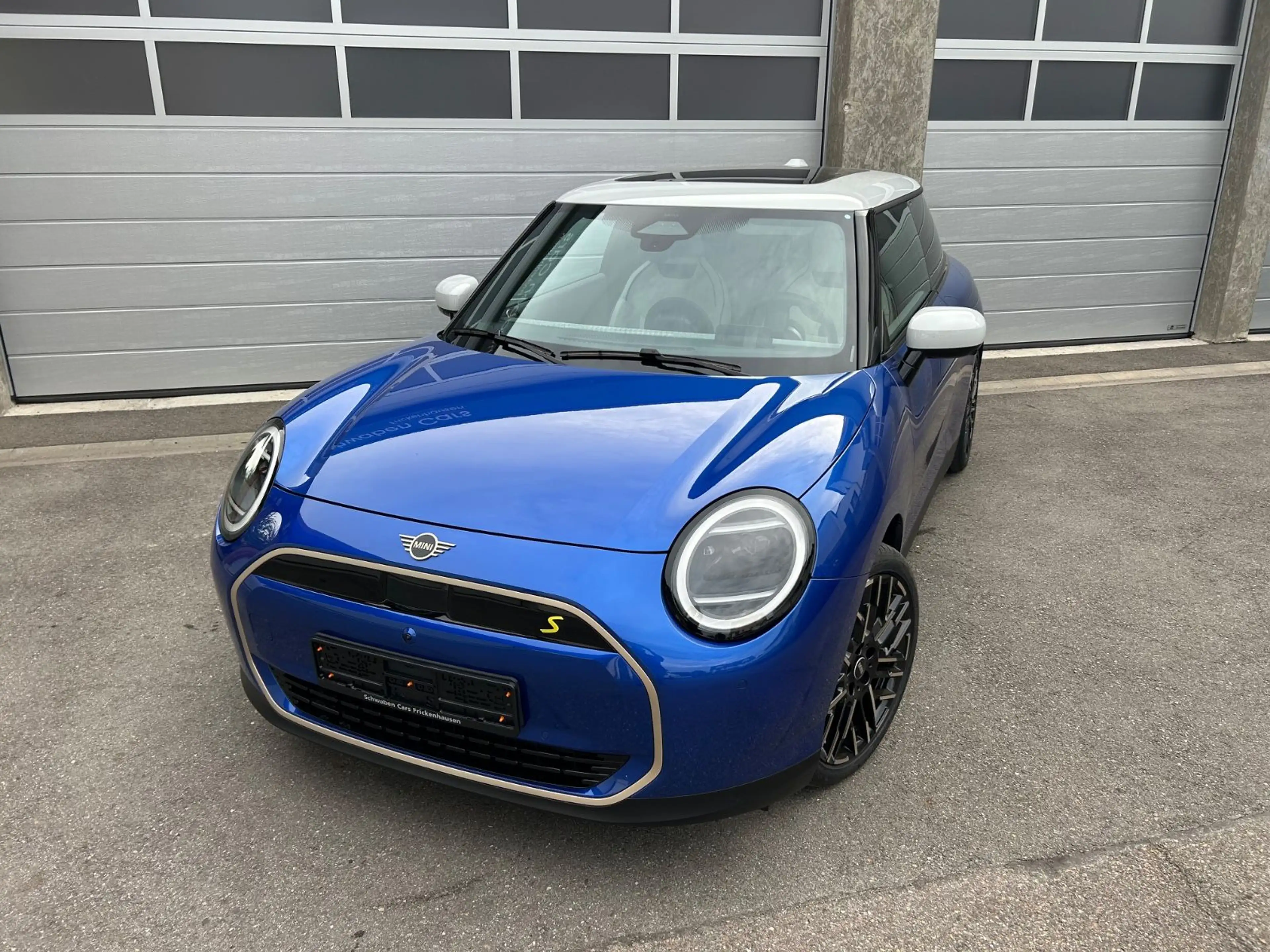 MINI Cooper SE FAVOURED XL HUD H&K ACC Pano Kamera — photo 4