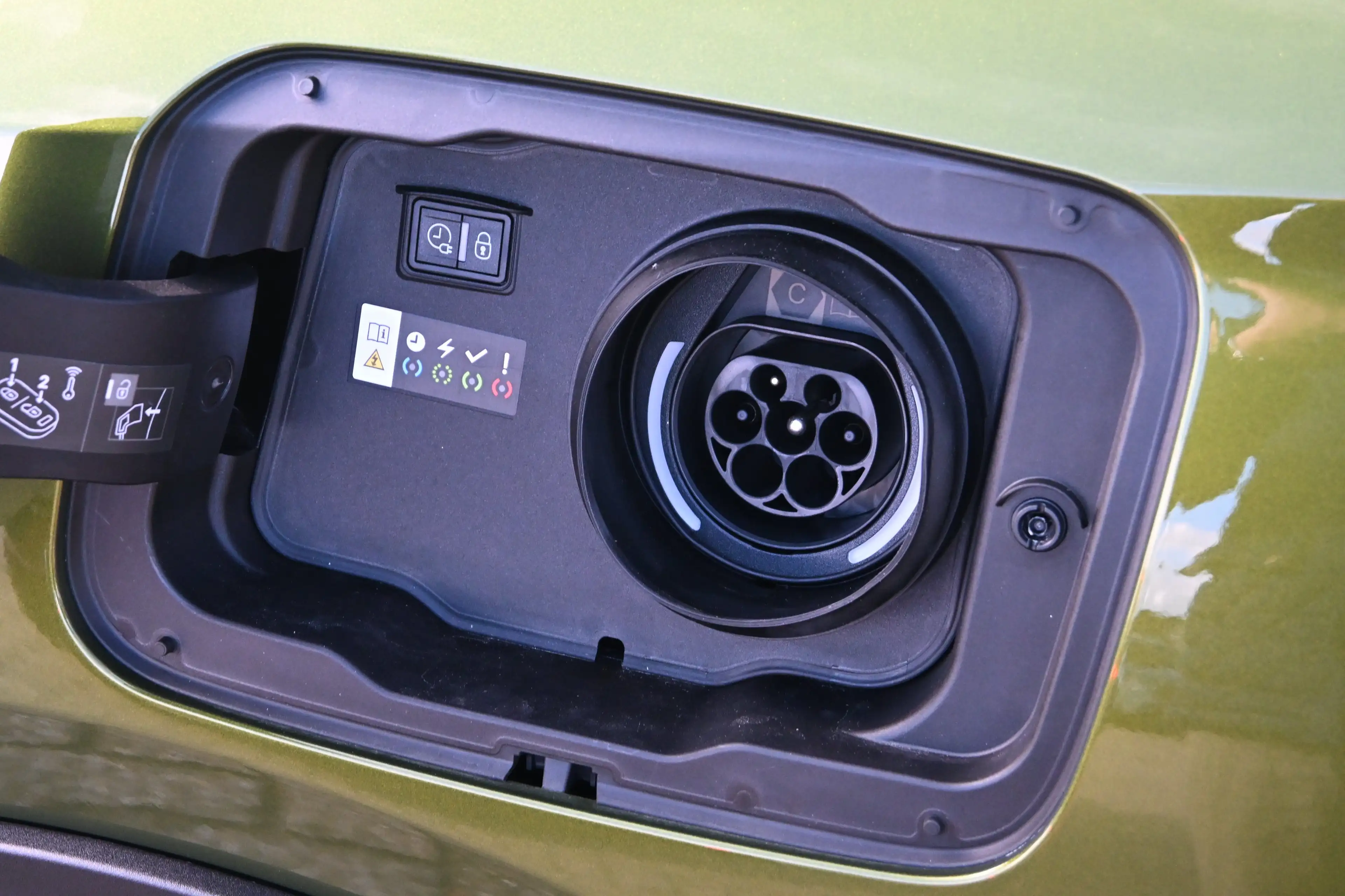 Peugeot 408 1.6 GT Exclusive Plug-In Hybrid 240 Demo-Deal! | S — photo 38