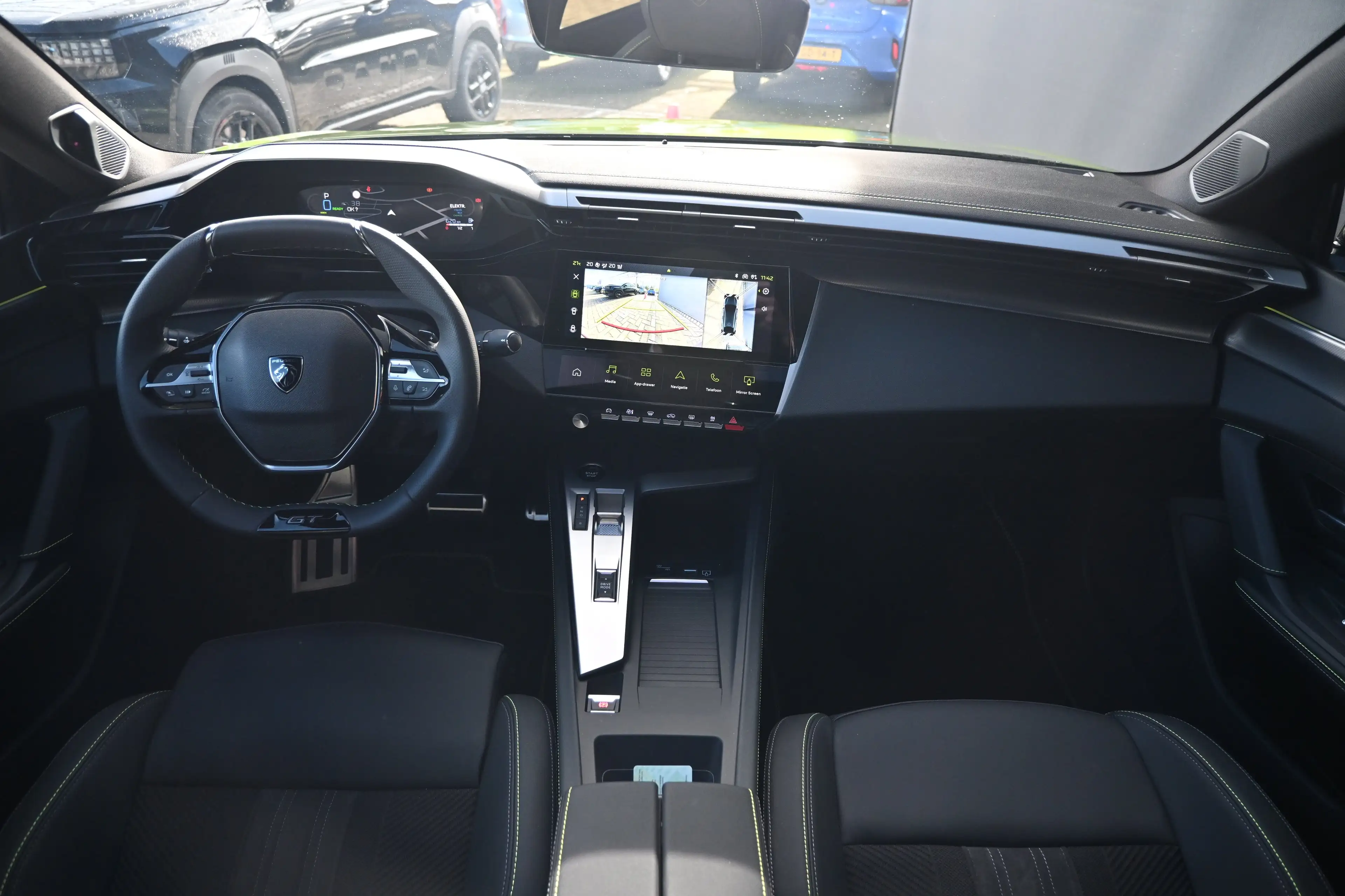 Peugeot 408 1.6 GT Exclusive Plug-In Hybrid 240 Demo-Deal! | S — photo 12