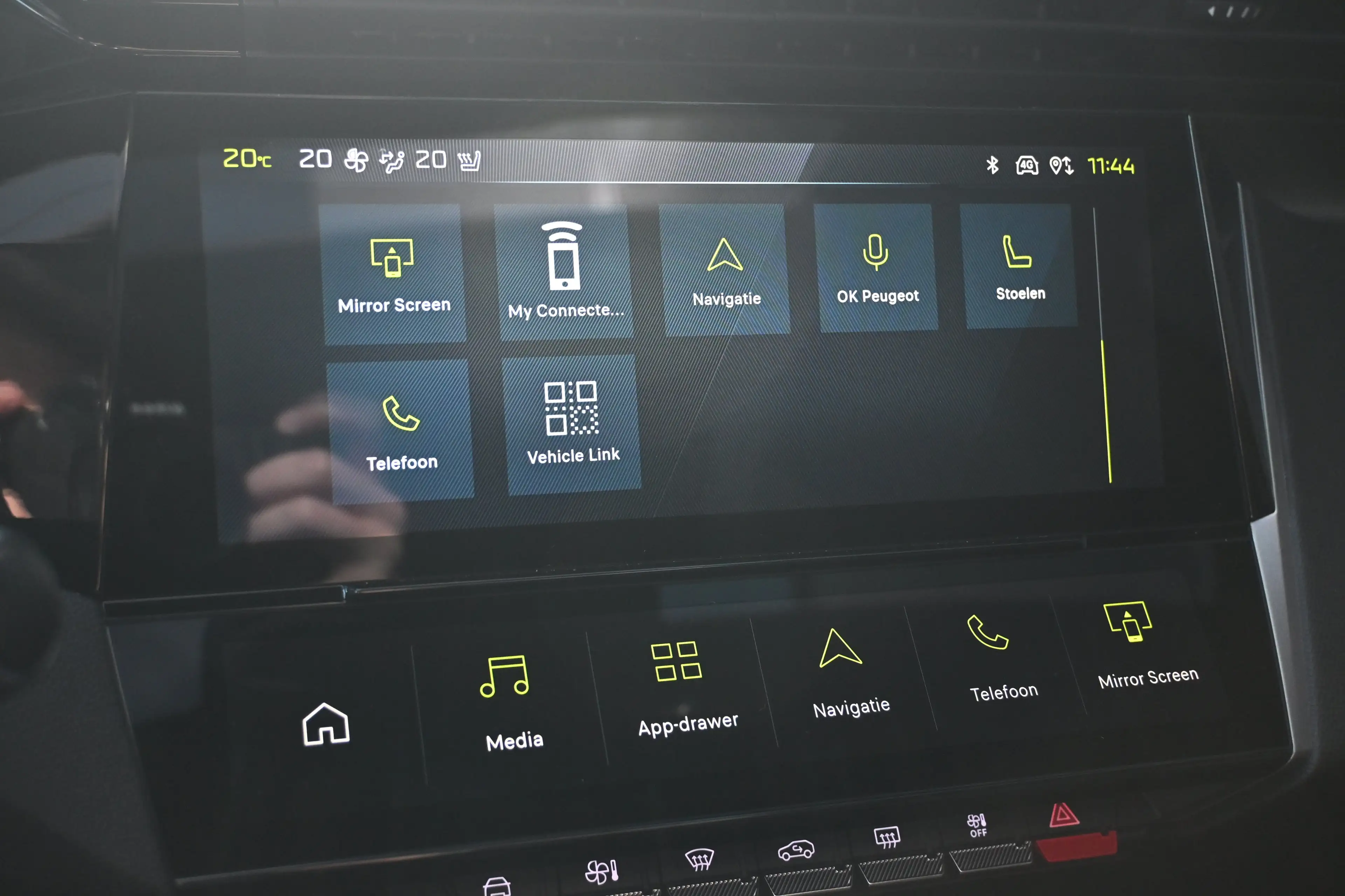 Peugeot 408 1.6 GT Exclusive Plug-In Hybrid 240 Demo-Deal! | S — photo 27