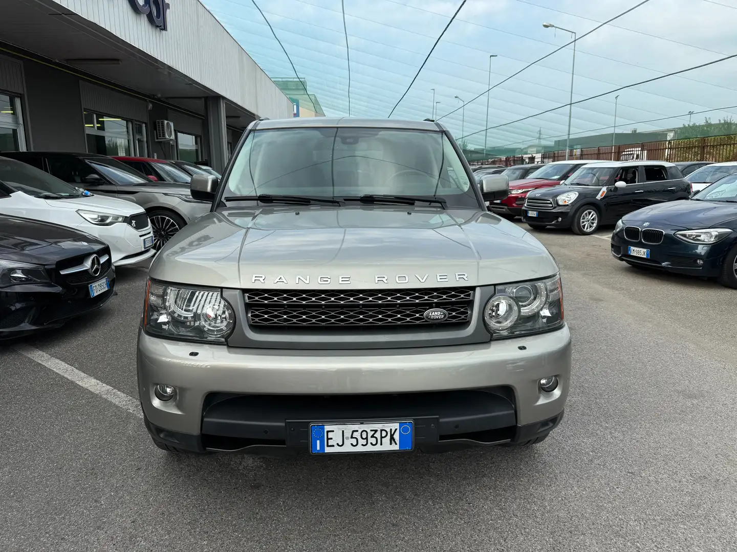 Land Rover Range Rover Sport 3.0 tdV6 HSE auto Beige - 2