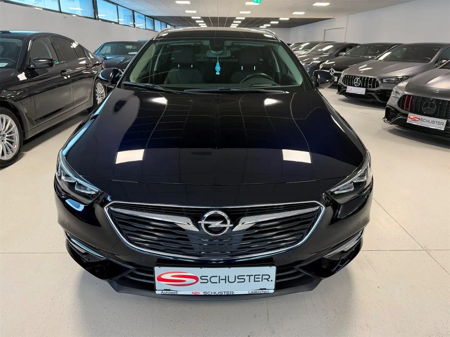 Opel Insignia Sports Tourer 2.0 CDTI Business Innovatio Schwarz - 2
