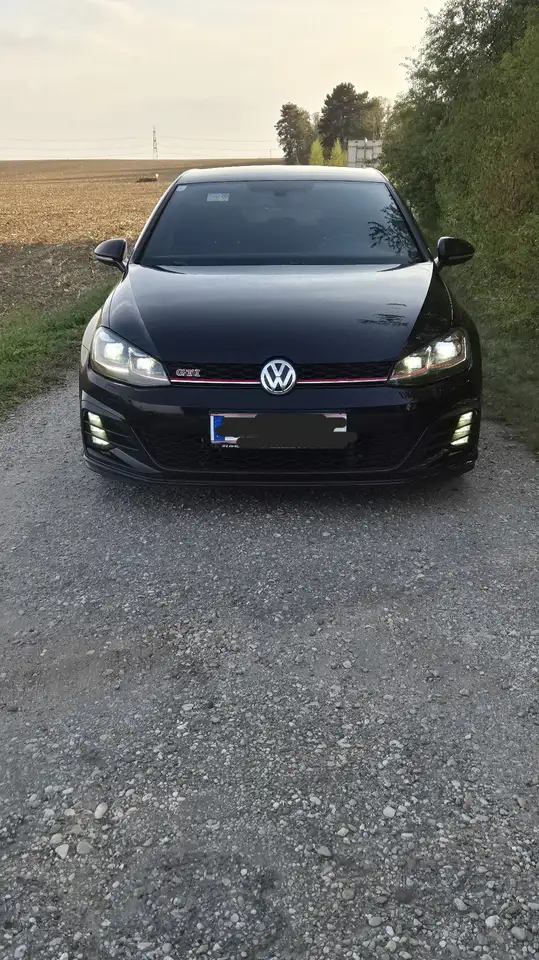 Volkswagen Golf GTI