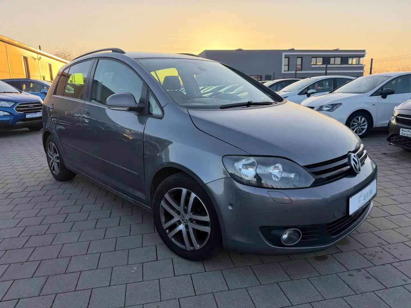 Volkswagen Golf Plus 1.6 Grau - 1