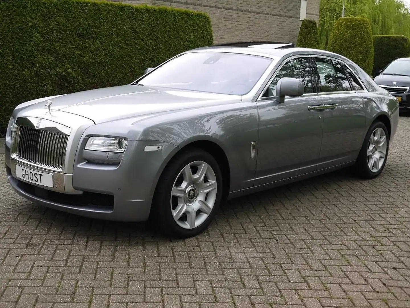 Rolls-Royce Ghost 6.6 V12 Сірий - 2