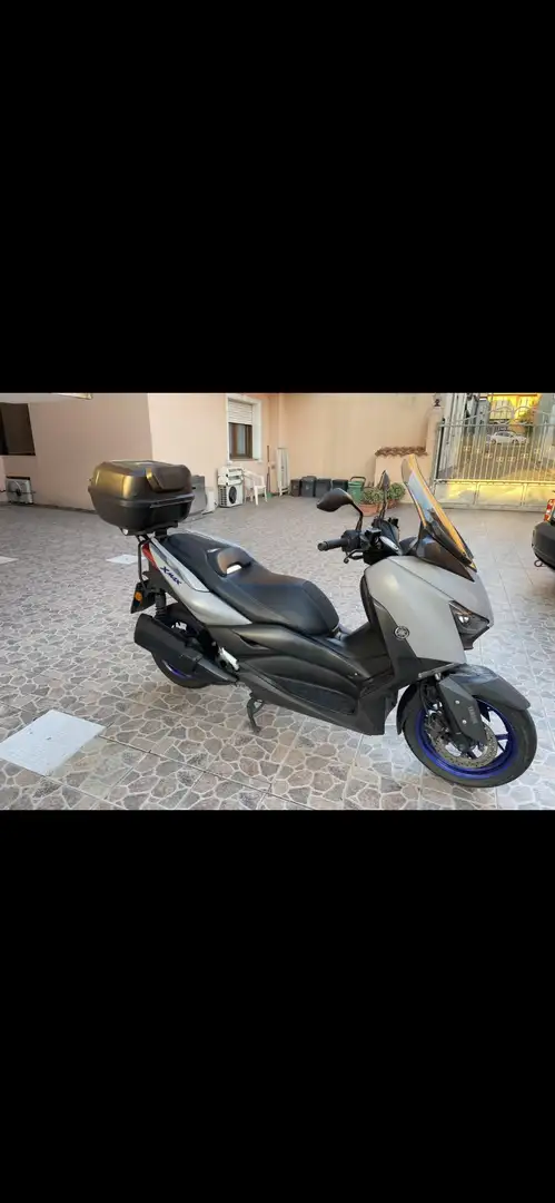Yamaha X-Max 300 - 2