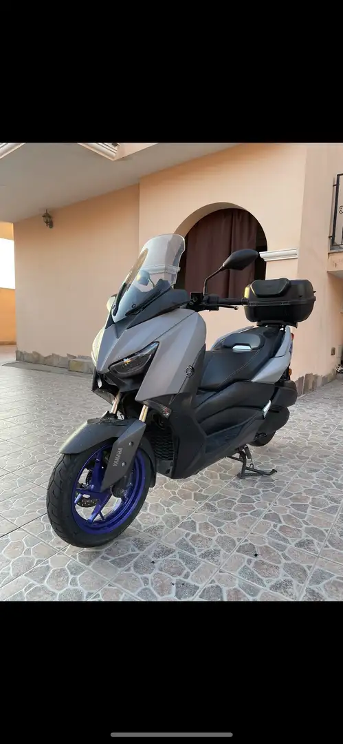 Yamaha X-Max 300 - 1