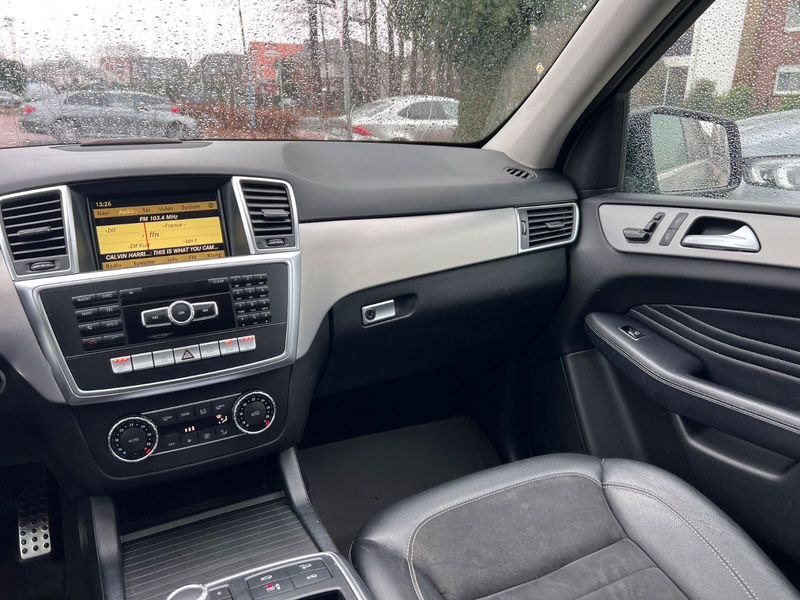 Mercedes-Benz ML 350 CDI BlueTec — photo 15